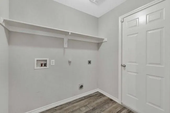 Single Family Residence For Sale in Dallas County , 9102 Hogan Drive, Rowlett, Texas 75089, 5 Bedroom, 4 Bathroom, 2 Garage spaces, 3,191 Sqft, built in 2003, mls#21333900, Real Estate Agent in Rowlett, Homes For Sale in Dallas county, Homes For Sale in Rowlett, Realtor in Rowlett Texas, Real Estate Brokerage Independent Realty Texas, Luminita Cordes Realtor