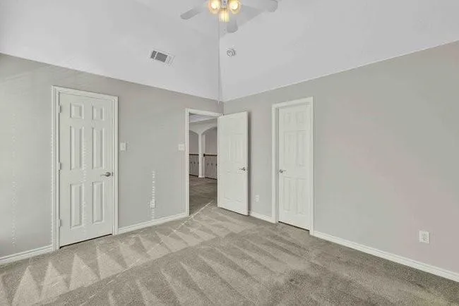 Single Family Residence For Sale in Dallas County , 9102 Hogan Drive, Rowlett, Texas 75089, 5 Bedroom, 4 Bathroom, 2 Garage spaces, 3,191 Sqft, built in 2003, mls#21333900, Real Estate Agent in Rowlett, Homes For Sale in Dallas county, Homes For Sale in Rowlett, Realtor in Rowlett Texas, Real Estate Brokerage Independent Realty Texas, Luminita Cordes Realtor