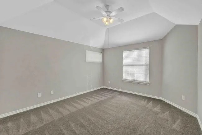 Single Family Residence For Sale in Dallas County , 9102 Hogan Drive, Rowlett, Texas 75089, 5 Bedroom, 4 Bathroom, 2 Garage spaces, 3,191 Sqft, built in 2003, mls#21333900, Real Estate Agent in Rowlett, Homes For Sale in Dallas county, Homes For Sale in Rowlett, Realtor in Rowlett Texas, Real Estate Brokerage Independent Realty Texas, Luminita Cordes Realtor