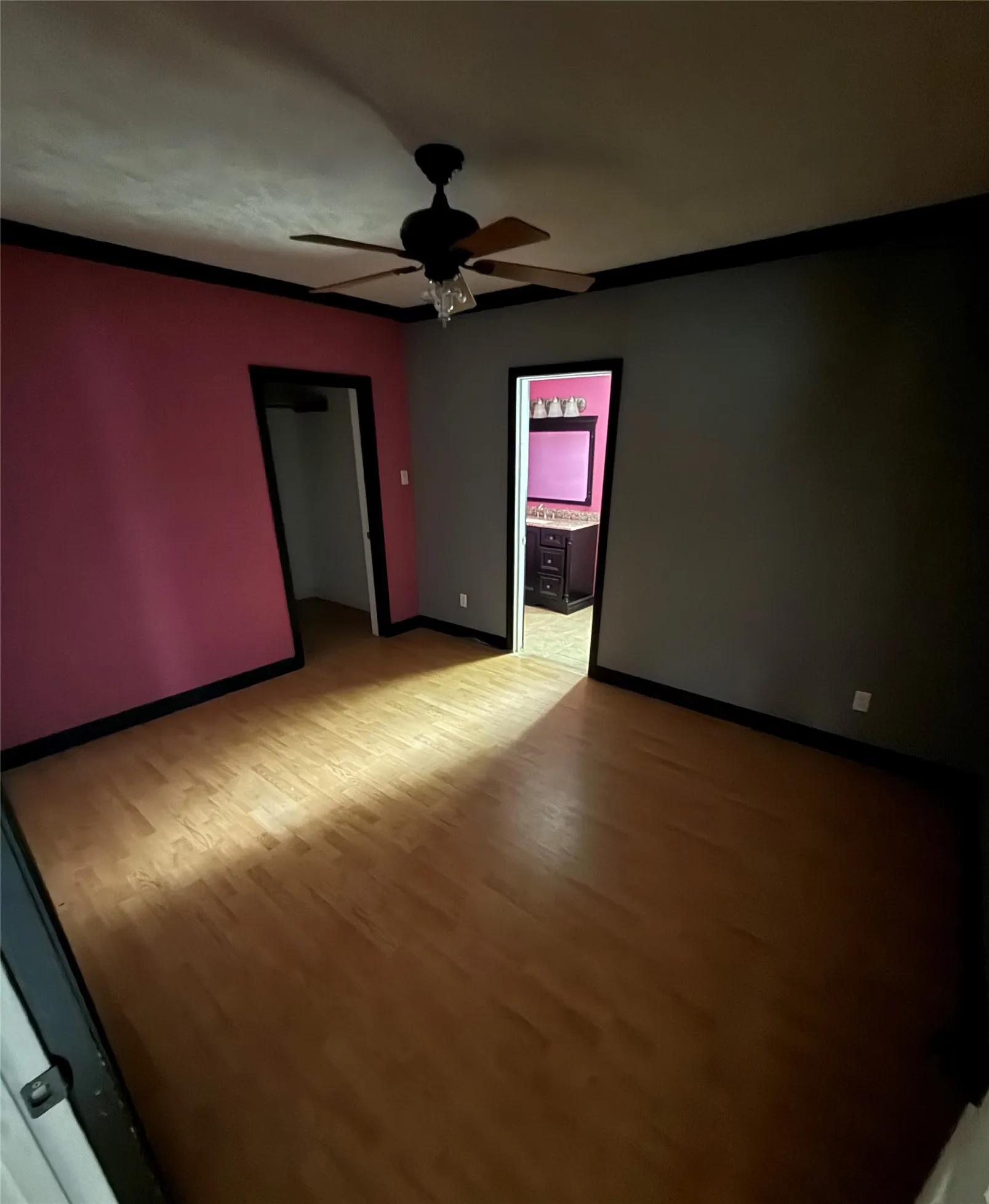 Single Family Residence For Sale in Leon County , 648 S Center Street, Buffalo, Texas 75831, 3 Bedroom, 3 Bathroom, Garage spaces, 2,096 Sqft, built in 2011, mls#21348635, Real Estate Agent in Buffalo, Homes For Sale in Leon county, Homes For Sale in Buffalo, Realtor in Buffalo Texas, Real Estate Brokerage Independent Realty Texas, Luminita Cordes Realtor
