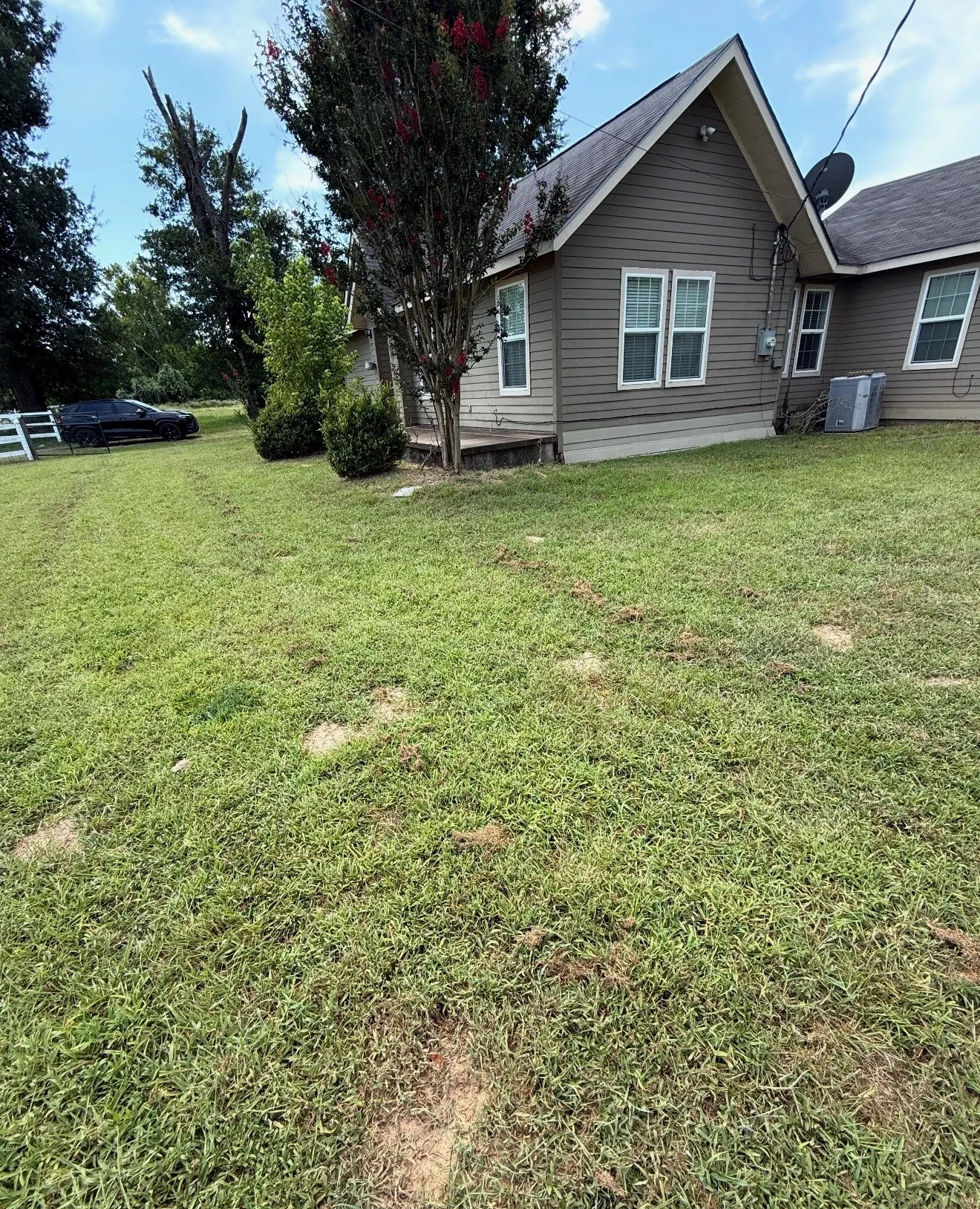 Single Family Residence For Sale in Leon County , 648 S Center Street, Buffalo, Texas 75831, 3 Bedroom, 3 Bathroom, Garage spaces, 2,096 Sqft, built in 2011, mls#21348635, Real Estate Agent in Buffalo, Homes For Sale in Leon county, Homes For Sale in Buffalo, Realtor in Buffalo Texas, Real Estate Brokerage Independent Realty Texas, Luminita Cordes Realtor