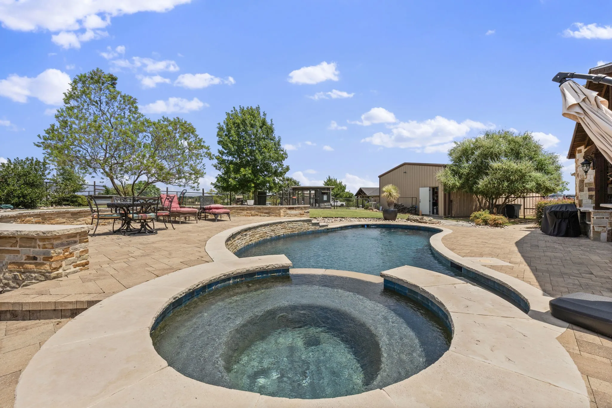 Single Family Residence For Sale in Collin County , 17155 County Road 605, Farmersville, Texas 75442, 4 Bedroom, 4 Bathroom, 3 Garage spaces, 3,084 Sqft, built in 2008, mls#21348149, Real Estate Agent in Farmersville, Homes For Sale in Collin county, Homes For Sale in Farmersville, Realtor in Farmersville Texas, Real Estate Brokerage Independent Realty Texas, Luminita Cordes Realtor