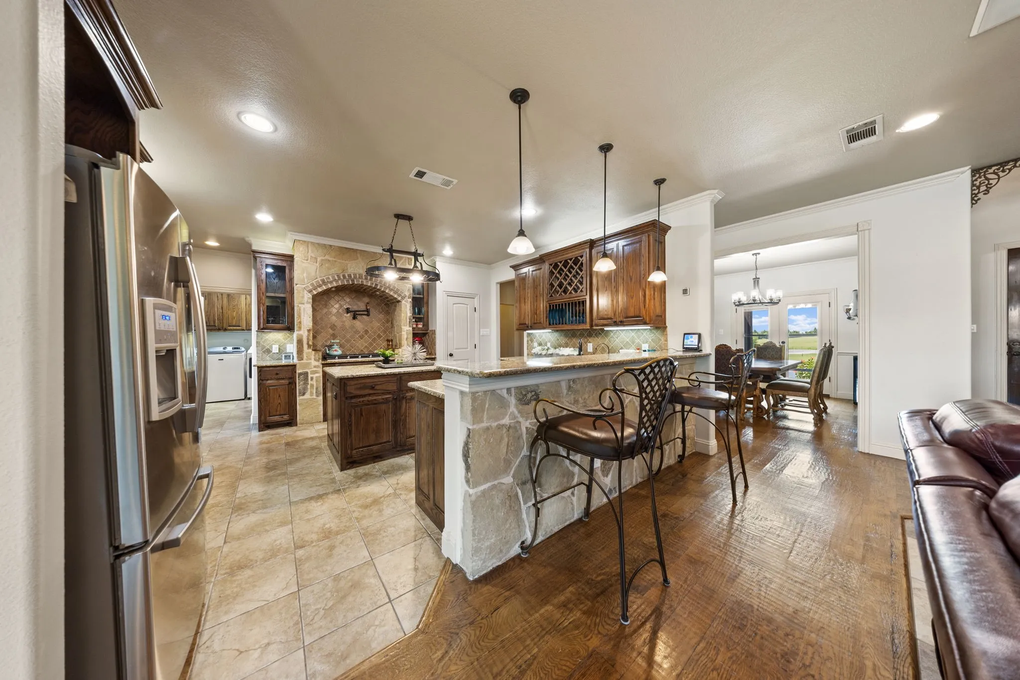 Single Family Residence For Sale in Collin County , 17155 County Road 605, Farmersville, Texas 75442, 4 Bedroom, 4 Bathroom, 3 Garage spaces, 3,084 Sqft, built in 2008, mls#21348149, Real Estate Agent in Farmersville, Homes For Sale in Collin county, Homes For Sale in Farmersville, Realtor in Farmersville Texas, Real Estate Brokerage Independent Realty Texas, Luminita Cordes Realtor