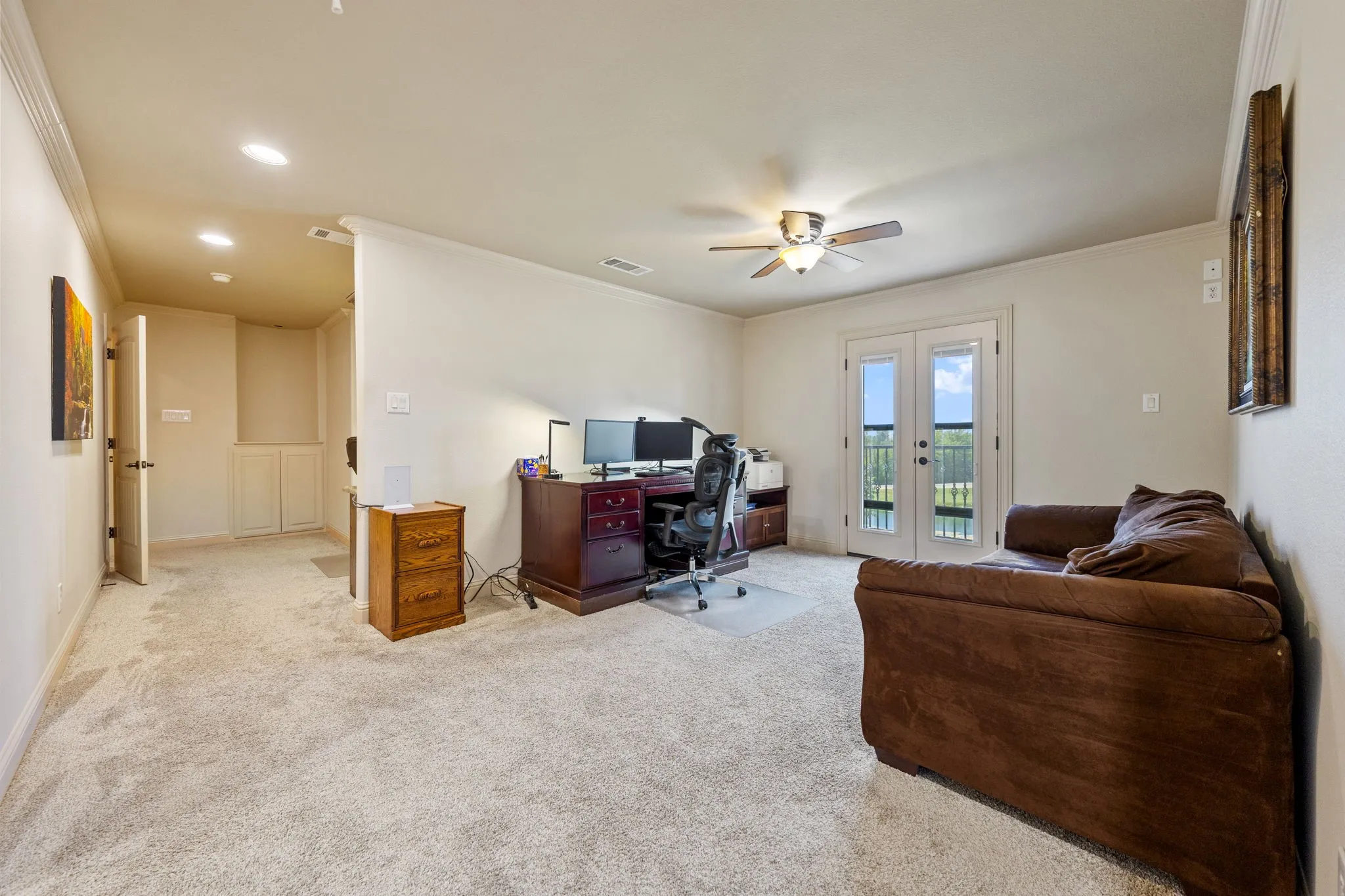 Upstairs flex space