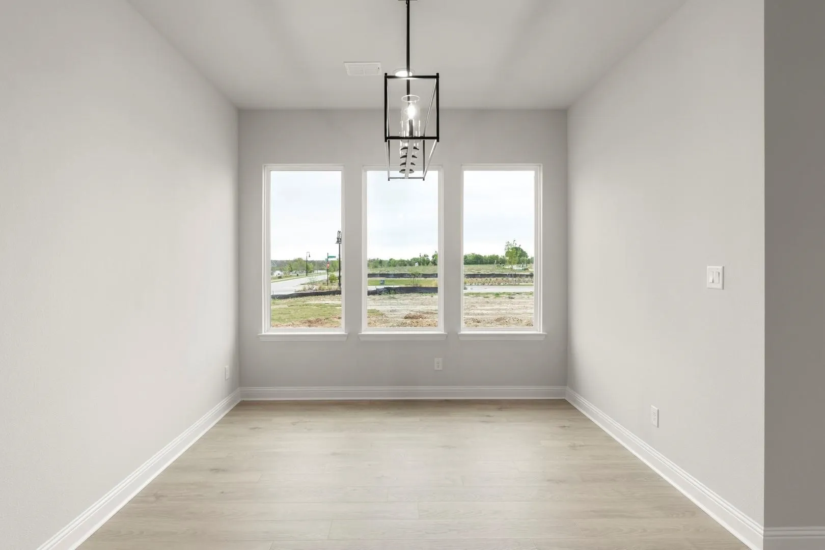 Single Family Residence For Rent in Kaufman County , 9304 Blooming Ivy Drive, Mesquite, Texas 75126, 4 Bedroom, 4 Bathroom, 3 Garage spaces, 3,613 Sqft, built in 2025, mls#21348372, Real Estate Agent in Mesquite, Homes For Rent in Kaufman county, Homes For Rent in Mesquite, Realtor in Mesquite Texas, Real Estate Brokerage Independent Realty Texas, Luminita Cordes Realtor