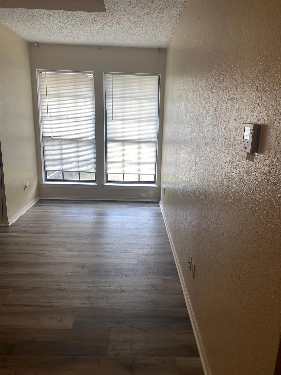 Single Family Residence For Rent in Tarrant County , 7464 Queensbury Circle, Fort Worth, Texas 76133, 2 Bedroom, 2 Bathroom, 2 Garage spaces, 1,106 Sqft, built in 1982, mls#21333354, Real Estate Agent in Fort Worth, Homes For Rent in Tarrant county, Homes For Rent in Fort Worth, Realtor in Fort Worth Texas, Real Estate Brokerage Independent Realty Texas, Luminita Cordes Realtor