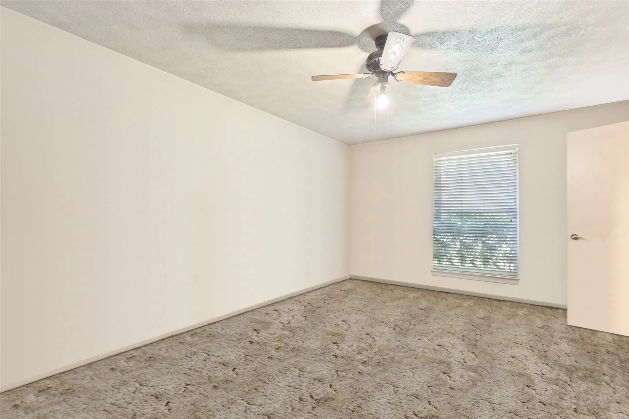 Single Family Residence For Sale in Dallas County , 4091 Killion Drive, Dallas, Texas 75229, 4 Bedrooms, 3 Bathrooms, 2 Garage spaces, 2,449 Sqft, built in 1969, Price $925,000, mls#21348459, Real Estate Agent in Dallas, Homes For Sale in Dallas county, Homes For Sale in Dallas, Realtor in Dallas Texas, Real Estate Brokerage Independent Realty Texas, Luminita Cordes Realtor