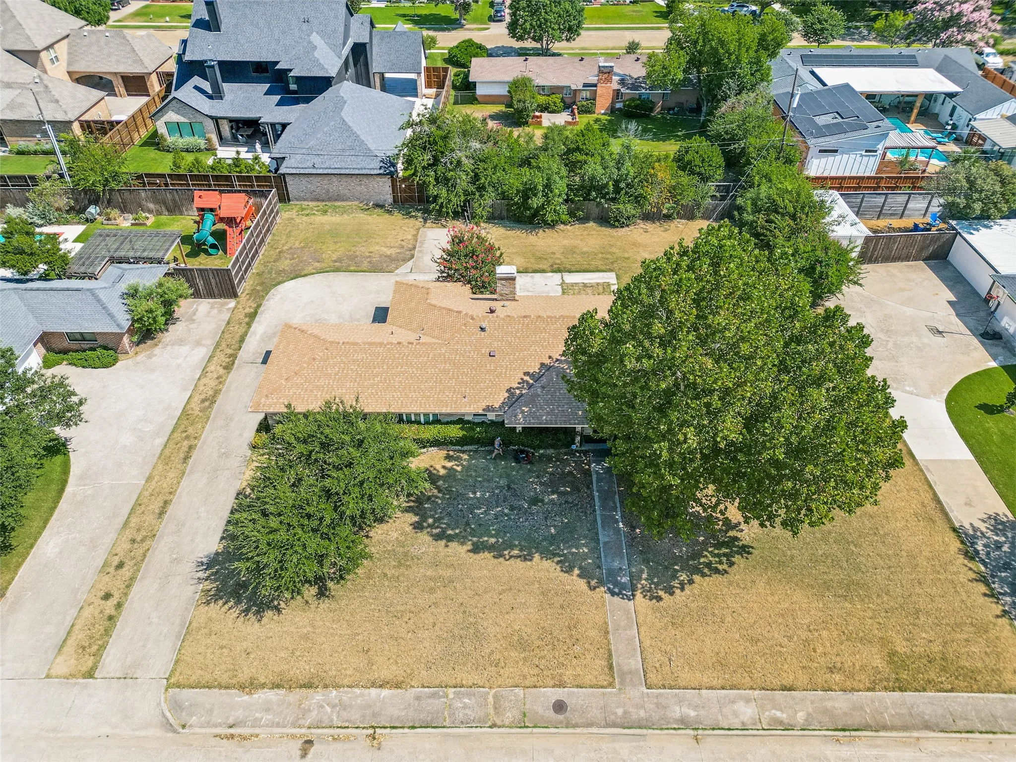 Single Family Residence For Sale in Dallas County , 4091 Killion Drive, Dallas, Texas 75229, 4 Bedrooms, 3 Bathrooms, 2 Garage spaces, 2,449 Sqft, built in 1969, Price $925,000, mls#21348459, Real Estate Agent in Dallas, Homes For Sale in Dallas county, Homes For Sale in Dallas, Realtor in Dallas Texas, Real Estate Brokerage Independent Realty Texas, Luminita Cordes Realtor