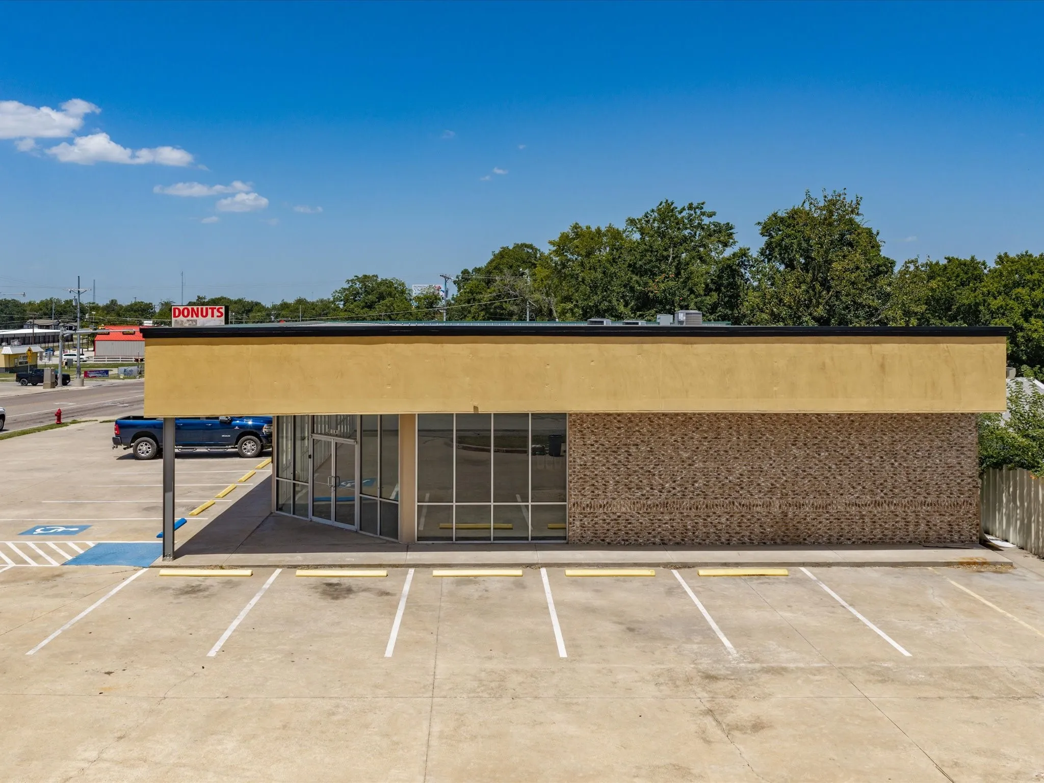 Business For Rent in Montague County , 507 E Wise Street, Bowie, Texas 76230, 0, 0, Garage spaces, 0 Sqft, built in 2003, Price $3,750, mls#21346717, Real Estate Agent in Bowie, Homes For Rent in Montague county, Homes For Rent in Bowie, Realtor in Bowie Texas, Real Estate Brokerage Independent Realty Texas, Luminita Cordes Realtor