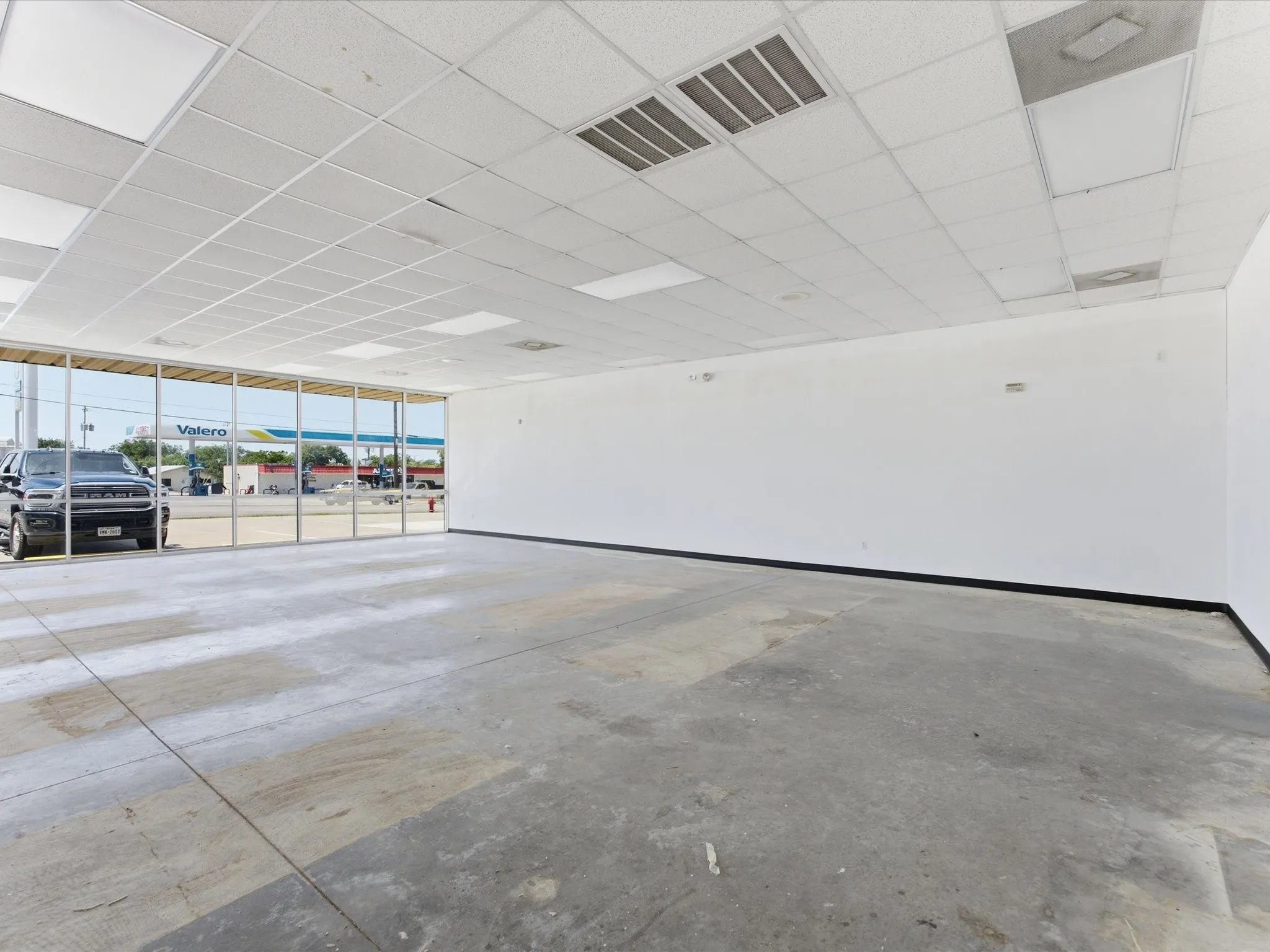 Business For Rent in Montague County , 507 E Wise Street, Bowie, Texas 76230, 0, 0, Garage spaces, 0 Sqft, built in 2003, Price $3,750, mls#21346717, Real Estate Agent in Bowie, Homes For Rent in Montague county, Homes For Rent in Bowie, Realtor in Bowie Texas, Real Estate Brokerage Independent Realty Texas, Luminita Cordes Realtor