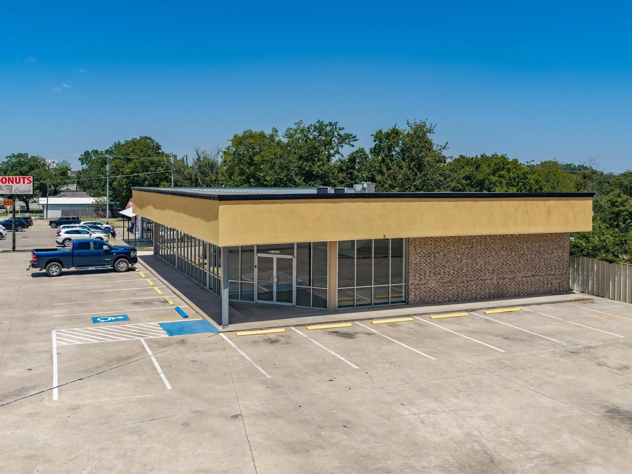 Business For Rent in Montague County , 507 E Wise Street, Bowie, Texas 76230, 0, 0, Garage spaces, 0 Sqft, built in 2003, Price $3,750, mls#21346717, Real Estate Agent in Bowie, Homes For Rent in Montague county, Homes For Rent in Bowie, Realtor in Bowie Texas, Real Estate Brokerage Independent Realty Texas, Luminita Cordes Realtor