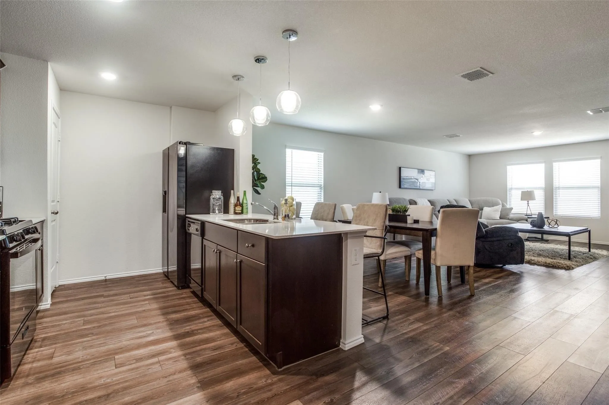 Single Family Residence For Sale in Collin County , 425 Sweet Shade Lane, Princeton, Texas 75407, 3 Bedrooms, 2 Bathrooms, 2 Garage spaces, 1,516 Sqft, built in 2020, Price $269,000, mls#21348748, Real Estate Agent in Princeton, Homes For Sale in Collin county, Homes For Sale in Princeton, Realtor in Princeton Texas, Real Estate Brokerage Independent Realty Texas, Luminita Cordes Realtor