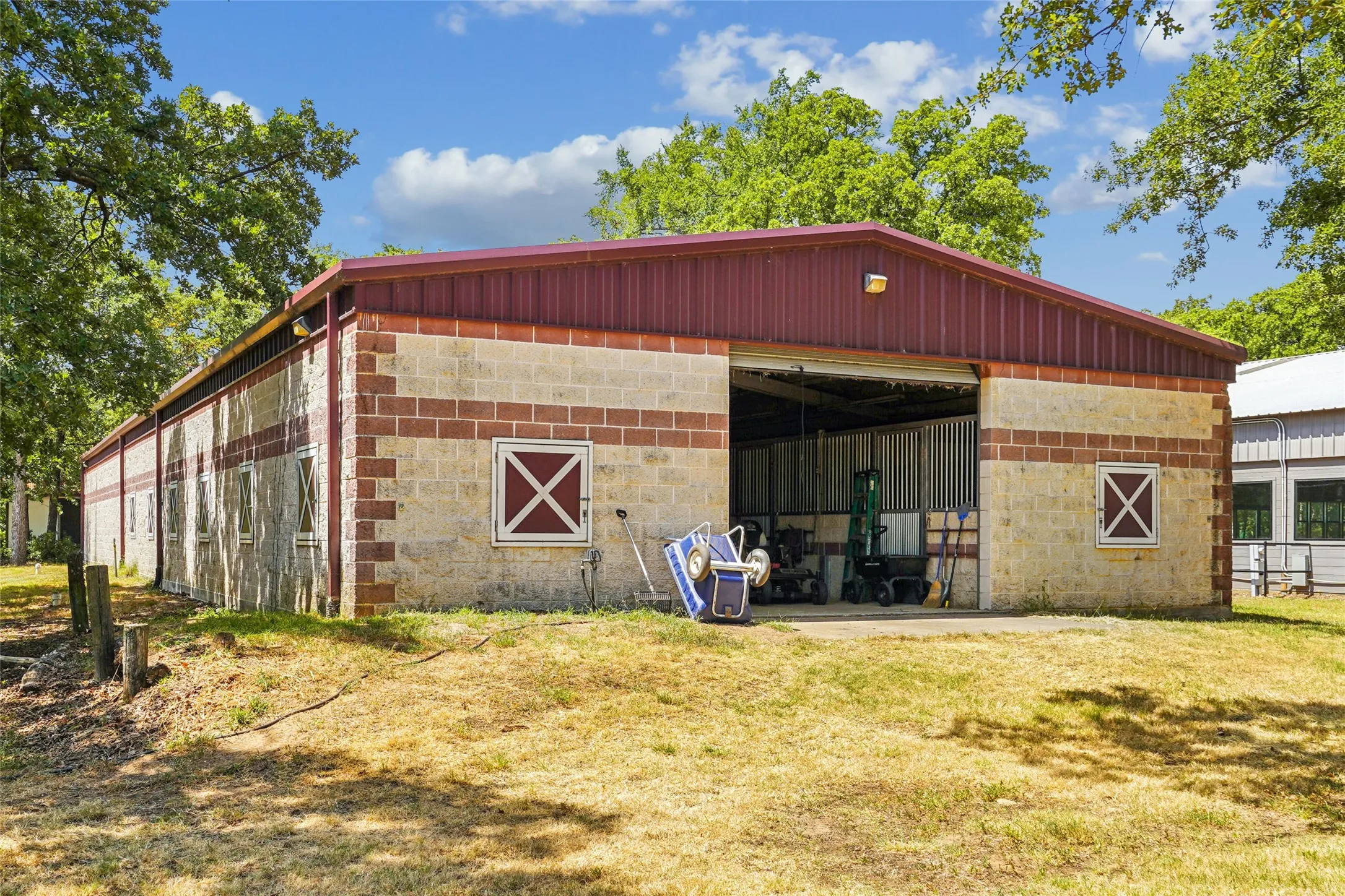 Single Family Residence For Sale in Denton County , 6586 Lone Star Lane, Aubrey, Texas 76227, 4 Bedroom, 4 Bathroom, 3 Garage spaces, 3,924 Sqft, built in 1998, mls#21348544, Real Estate Agent in Aubrey, Homes For Sale in Denton county, Homes For Sale in Aubrey, Realtor in Aubrey Texas, Real Estate Brokerage Independent Realty Texas, Luminita Cordes Realtor