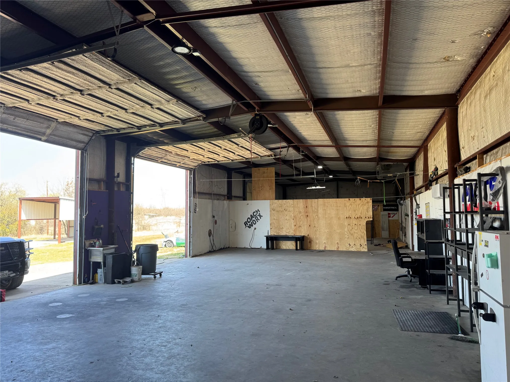 Warehouse For Rent in Parker County , 5201 N Fm 51, Weatherford, Texas 76085, 0, 0, Garage spaces, 0 Sqft, built in 2006, mls#21348755, Real Estate Agent in Weatherford, Homes For Rent in Parker county, Homes For Rent in Weatherford, Realtor in Weatherford Texas, Real Estate Brokerage Independent Realty Texas, Luminita Cordes Realtor