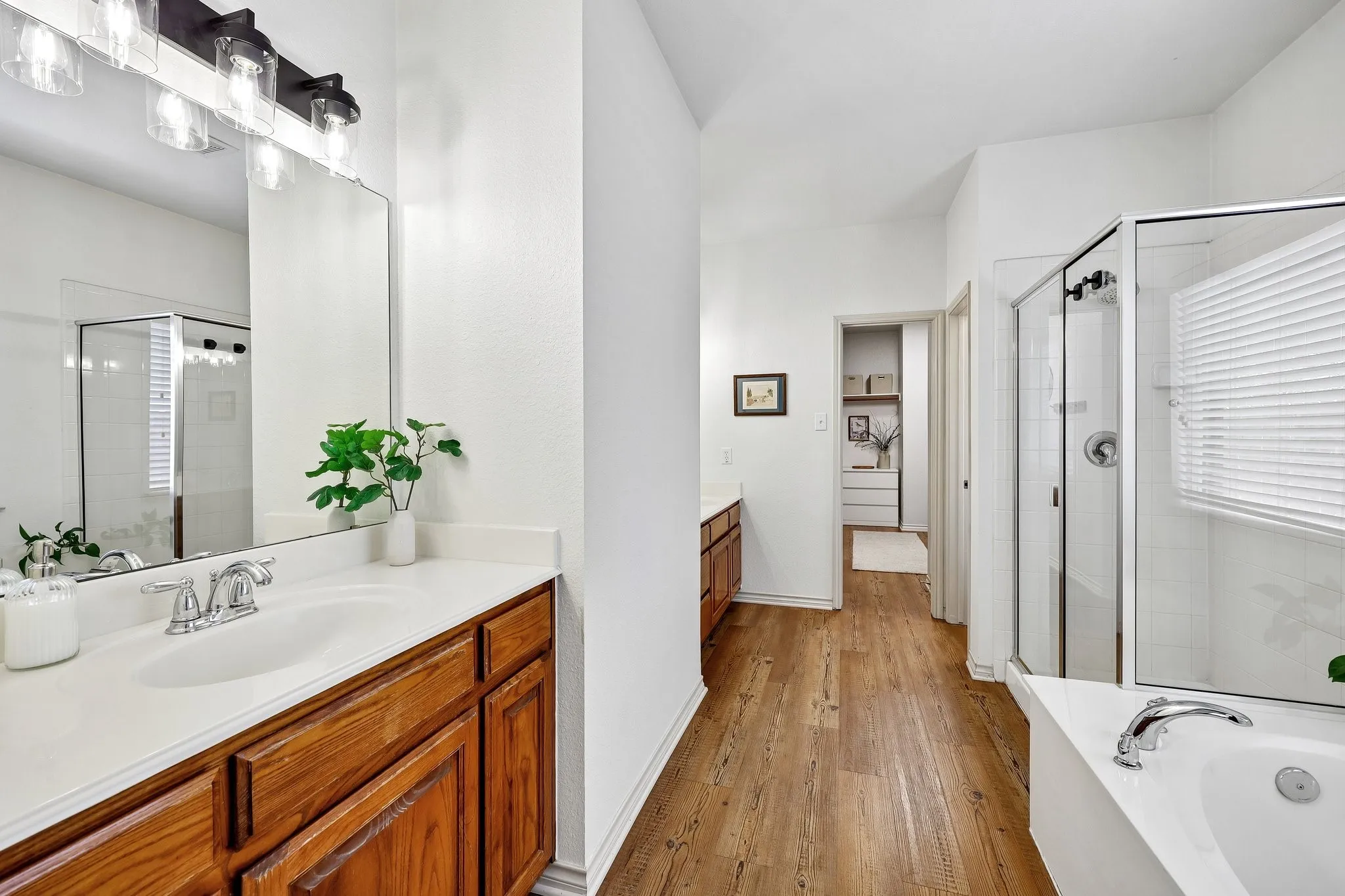 Single Family Residence For Rent in Collin County , 5800 Broken Spur, Mc Kinney, Texas 75070, 5 Bedroom, 3 Bathroom, 2 Garage spaces, 2,924 Sqft, built in 2008, mls#21339890, Real Estate Agent in Mc Kinney, Homes For Rent in Collin county, Homes For Rent in Mc Kinney, Realtor in Mc Kinney Texas, Real Estate Brokerage Independent Realty Texas, Luminita Cordes Realtor