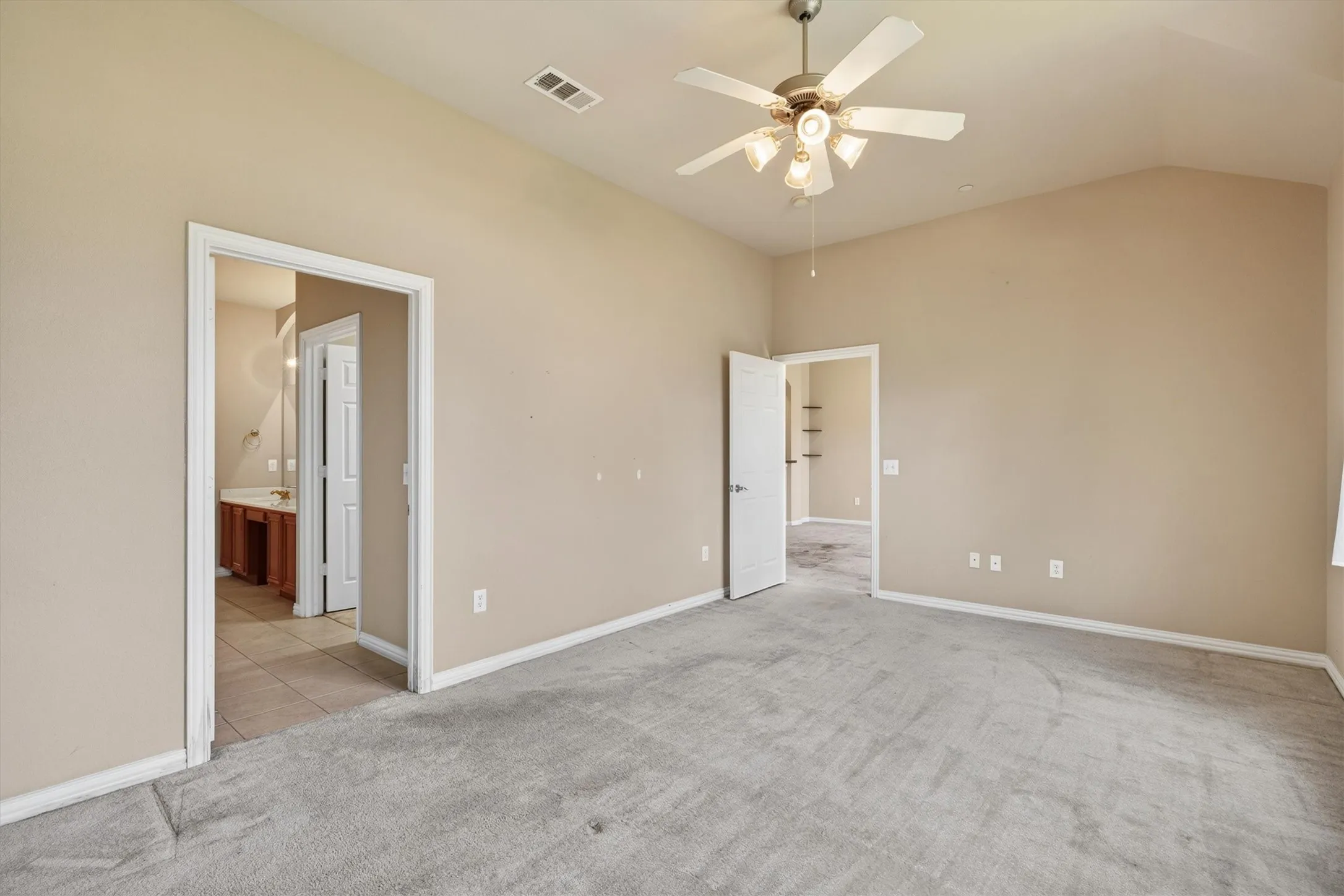 Townhouse For Sale in Collin County , 2833 Mott Street, Plano, Texas 75025, 2 Bedroom, 2 Bathroom, 2 Garage spaces, 1,402 Sqft, built in 2007, mls#21348562, Real Estate Agent in Plano, Homes For Sale in Collin county, Homes For Sale in Plano, Realtor in Plano Texas, Real Estate Brokerage Independent Realty Texas, Luminita Cordes Realtor