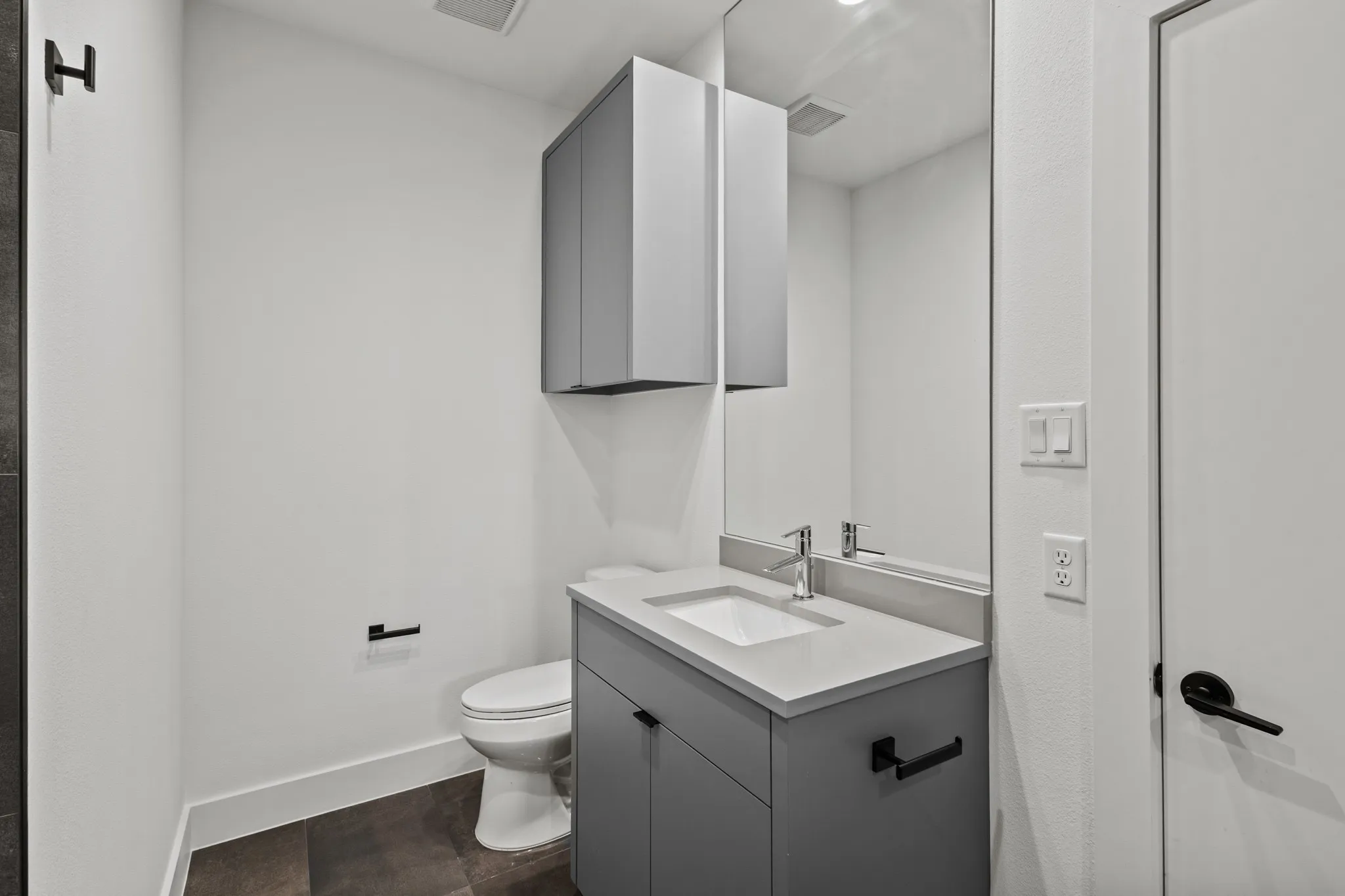 Single Family Residence For Sale in Dallas County , 3871 Clover Lane, Dallas, Texas 75220, 4 Bedroom, 4 Bathroom, 2 Garage spaces, 3,746 Sqft, built in 2020, mls#21348745, Real Estate Agent in Dallas, Homes For Sale in Dallas county, Homes For Sale in Dallas, Realtor in Dallas Texas, Real Estate Brokerage Independent Realty Texas, Luminita Cordes Realtor