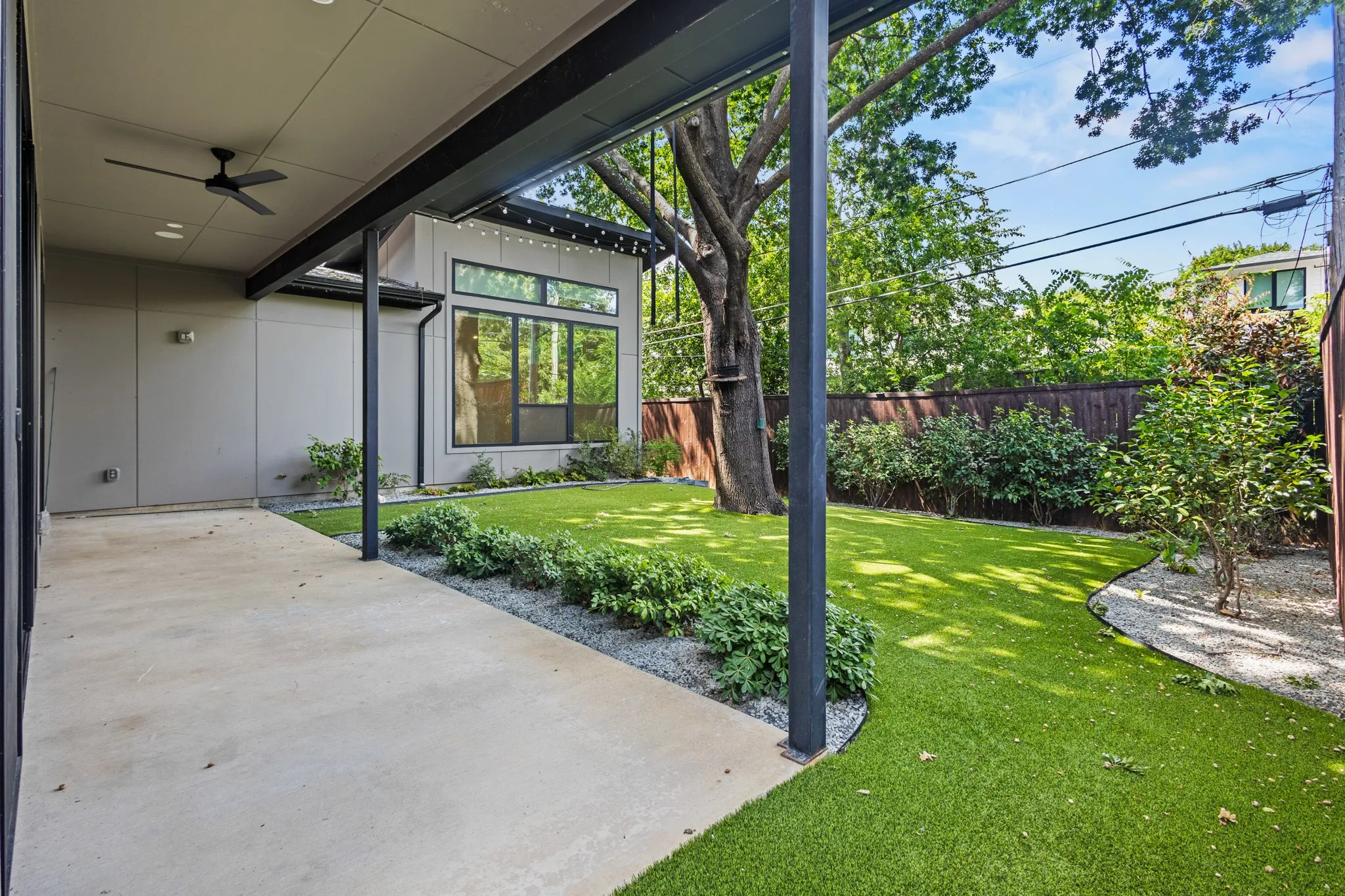 Single Family Residence For Sale in Dallas County , 3871 Clover Lane, Dallas, Texas 75220, 4 Bedroom, 4 Bathroom, 2 Garage spaces, 3,746 Sqft, built in 2020, mls#21348745, Real Estate Agent in Dallas, Homes For Sale in Dallas county, Homes For Sale in Dallas, Realtor in Dallas Texas, Real Estate Brokerage Independent Realty Texas, Luminita Cordes Realtor