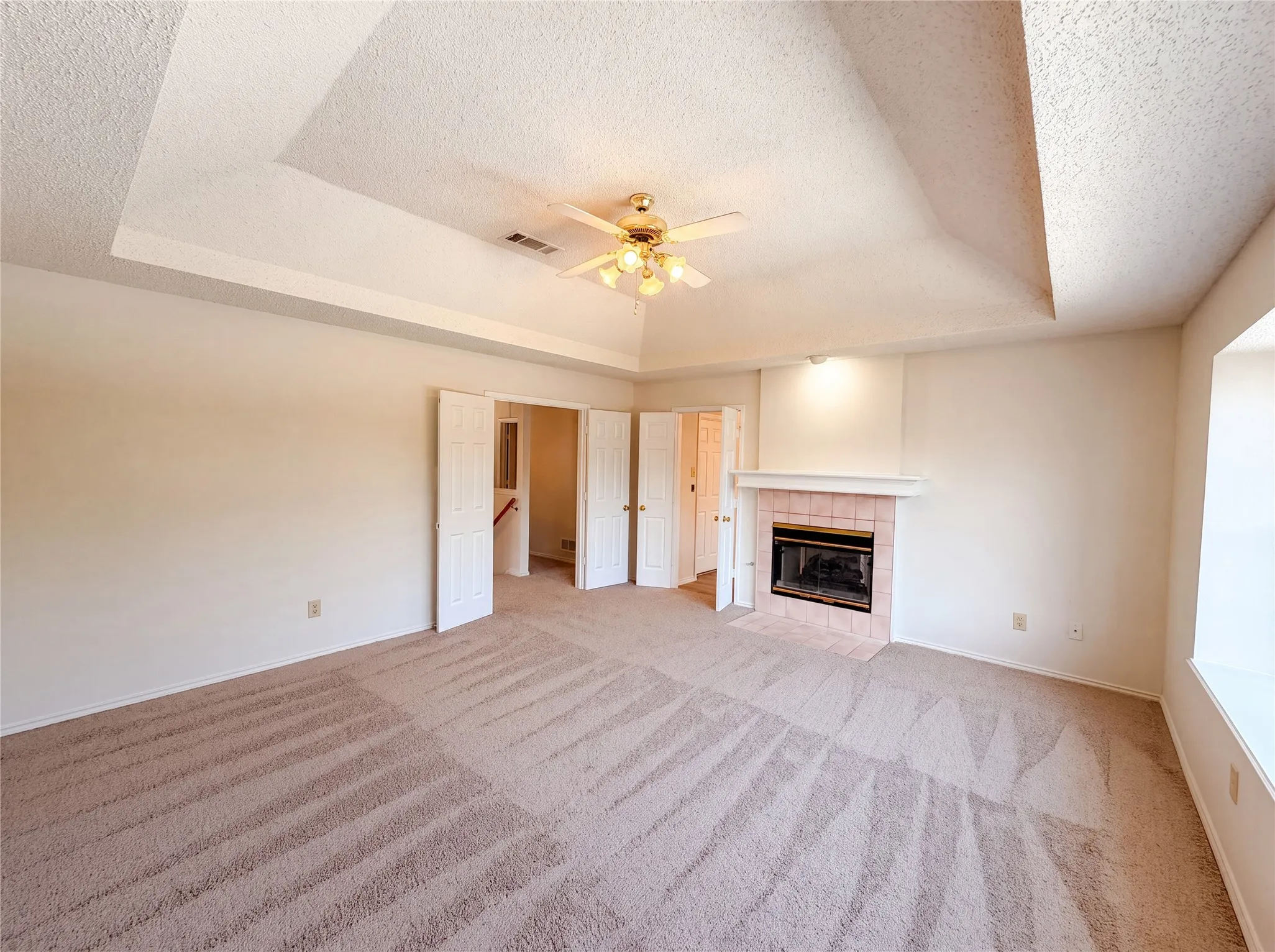 Single Family Residence For Sale in Dallas County , 2909 Lois Lane, Rowlett, Texas 75088, 3 Bedroom, 3 Bathroom, 2 Garage spaces, 1,903 Sqft, built in 1991, mls#21348718, Real Estate Agent in Rowlett, Homes For Sale in Dallas county, Homes For Sale in Rowlett, Realtor in Rowlett Texas, Real Estate Brokerage Independent Realty Texas, Luminita Cordes Realtor