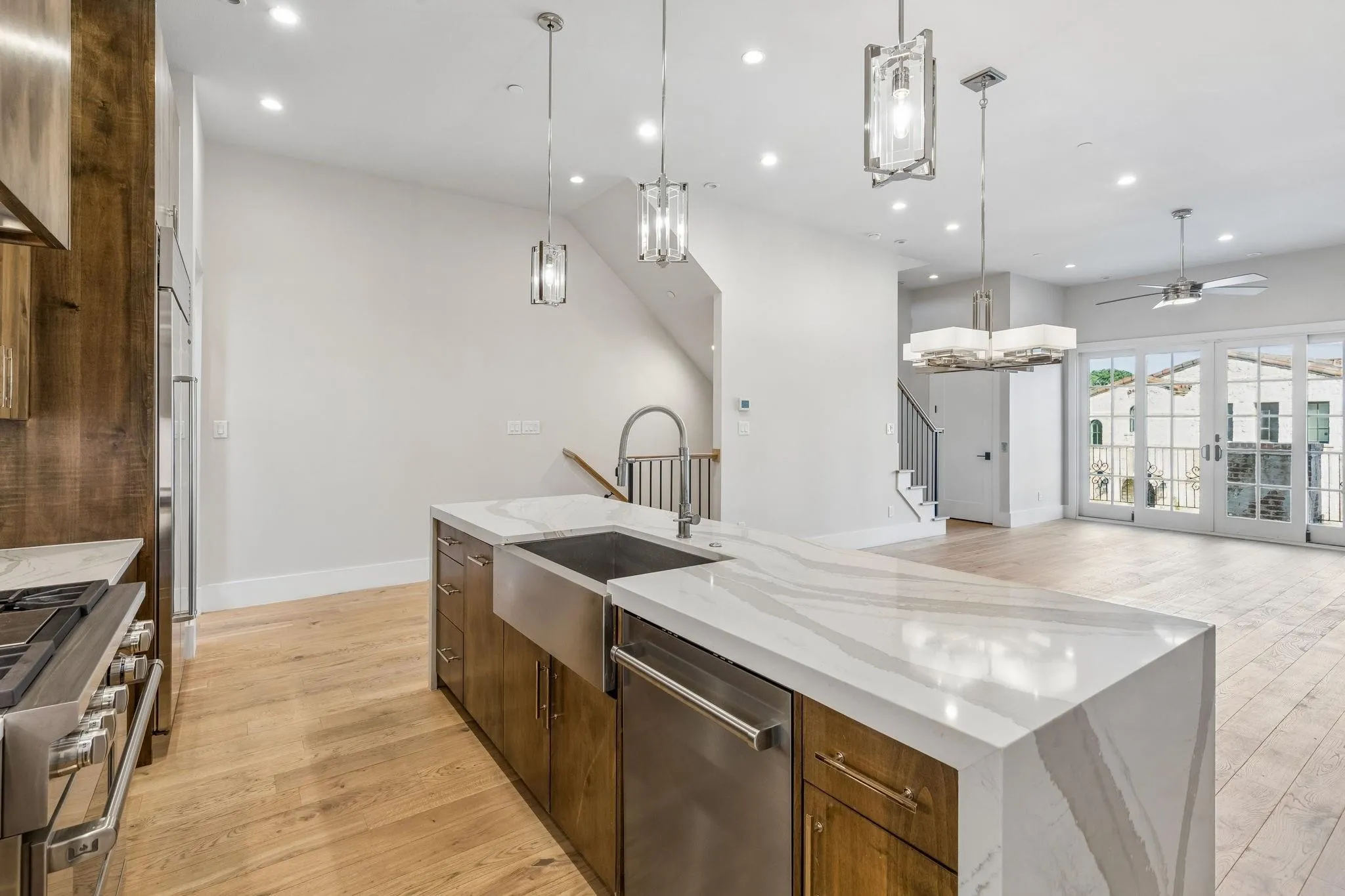 Townhouse For Sale in Tarrant County , 69 Cortes Drive, Westlake, Texas 76262, 3 Bedroom, 4 Bathroom, 2 Garage spaces, 2,038 Sqft, built in 2018, mls#21332907, Real Estate Agent in Westlake, Homes For Sale in Tarrant county, Homes For Sale in Westlake, Realtor in Westlake Texas, Real Estate Brokerage Independent Realty Texas, Luminita Cordes Realtor