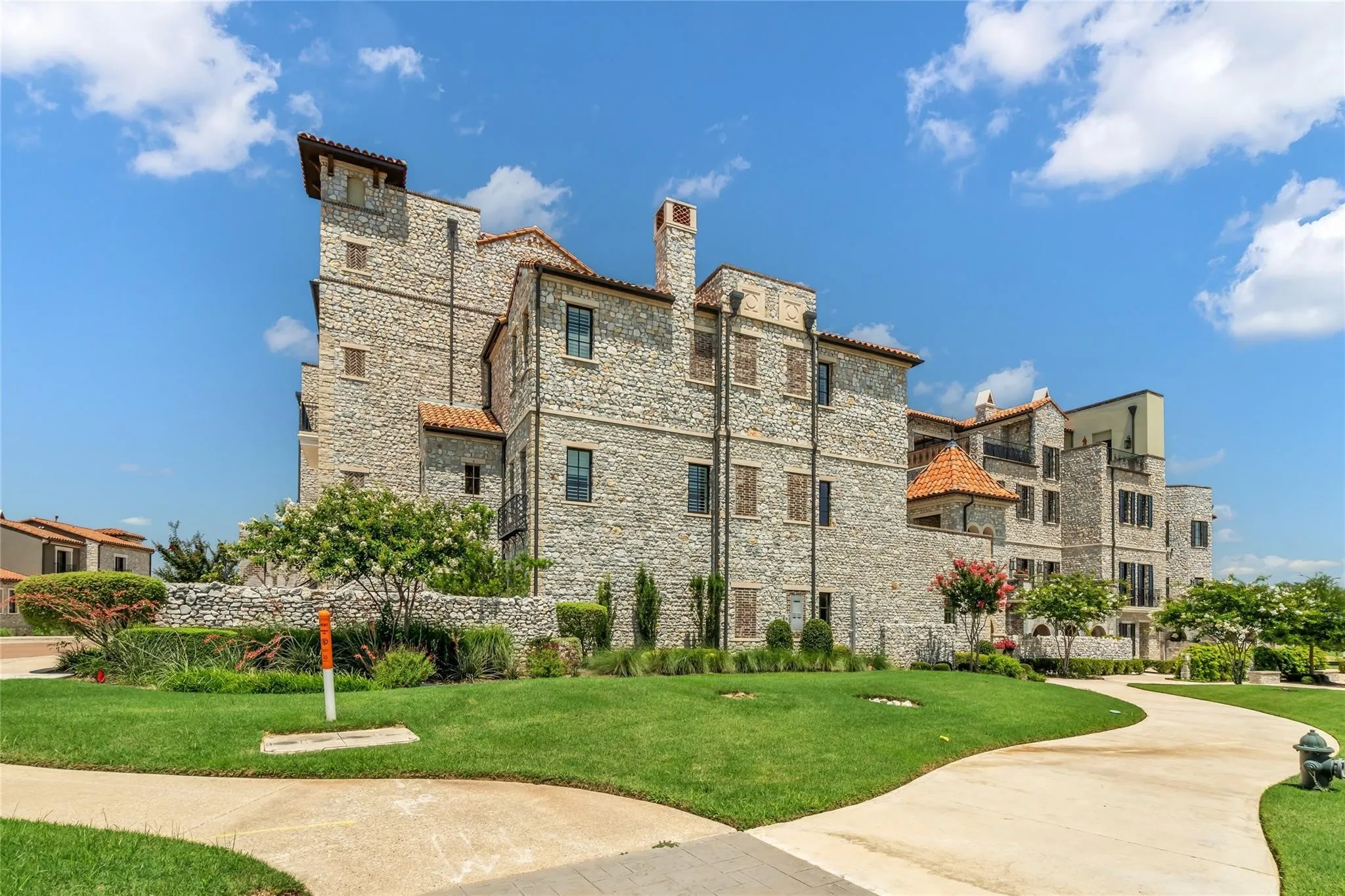Townhouse For Sale in Tarrant County , 69 Cortes Drive, Westlake, Texas 76262, 3 Bedroom, 4 Bathroom, 2 Garage spaces, 2,038 Sqft, built in 2018, mls#21332907, Real Estate Agent in Westlake, Homes For Sale in Tarrant county, Homes For Sale in Westlake, Realtor in Westlake Texas, Real Estate Brokerage Independent Realty Texas, Luminita Cordes Realtor