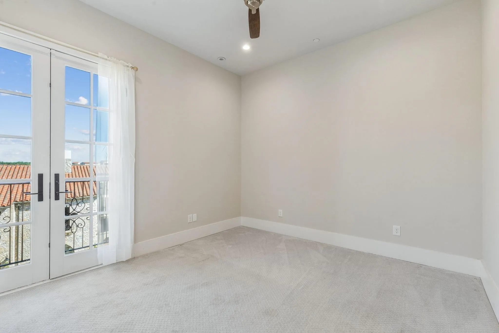 Townhouse For Rent in Tarrant County , 69 Cortes Drive, Westlake, Texas 76262, 3 Bedrooms, 4 Bathrooms, 2 Garage spaces, 2,038 Sqft, built in 2018, Price $7,800, mls#21332983, Real Estate Agent in Westlake, Homes For Rent in Tarrant county, Homes For Rent in Westlake, Realtor in Westlake Texas, Real Estate Brokerage Independent Realty Texas, Luminita Cordes Realtor