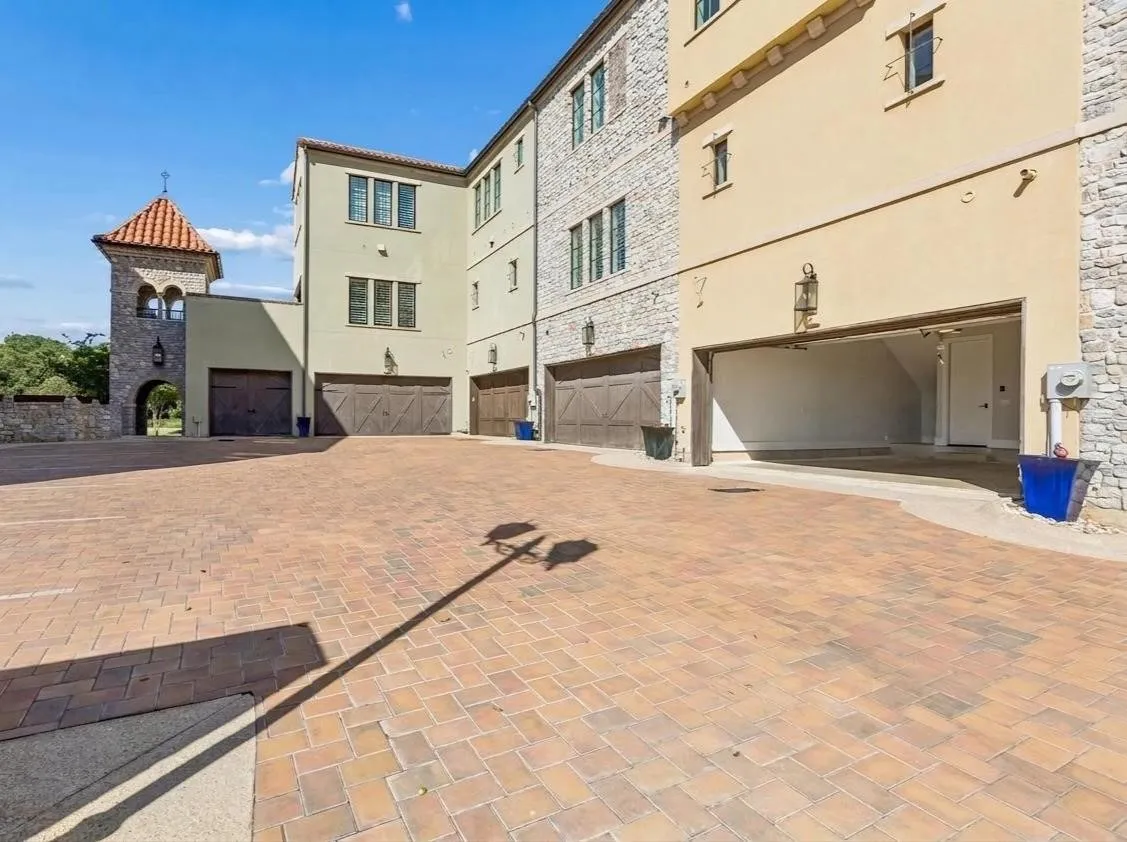 Townhouse For Rent in Tarrant County , 69 Cortes Drive, Westlake, Texas 76262, 3 Bedrooms, 4 Bathrooms, 2 Garage spaces, 2,038 Sqft, built in 2018, Price $7,800, mls#21332983, Real Estate Agent in Westlake, Homes For Rent in Tarrant county, Homes For Rent in Westlake, Realtor in Westlake Texas, Real Estate Brokerage Independent Realty Texas, Luminita Cordes Realtor