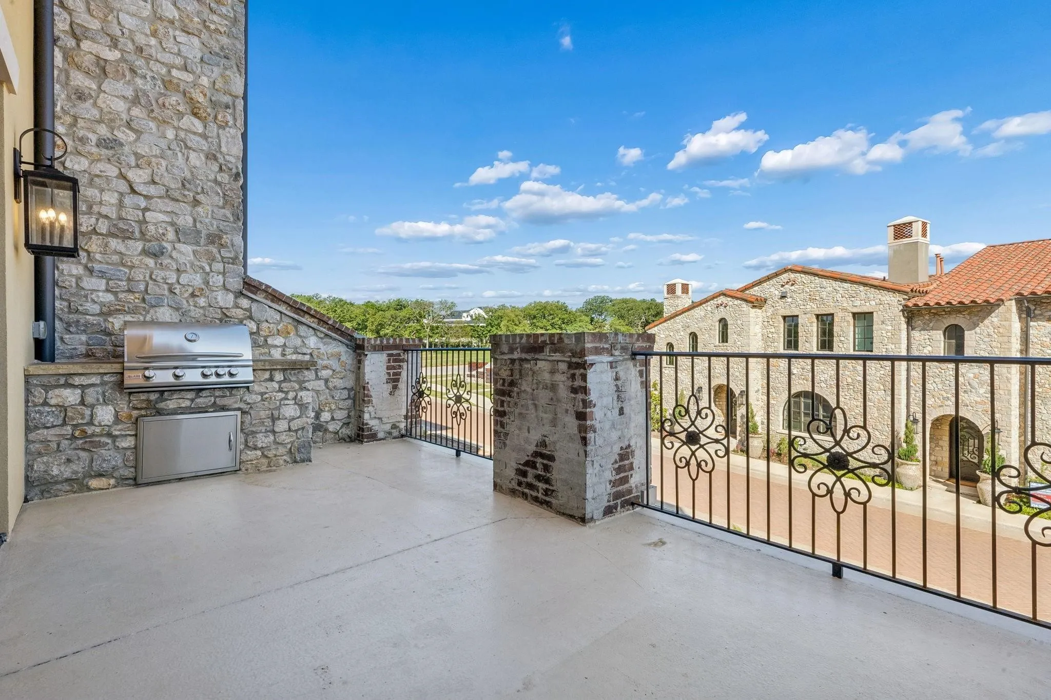 Townhouse For Rent in Tarrant County , 69 Cortes Drive, Westlake, Texas 76262, 3 Bedrooms, 4 Bathrooms, 2 Garage spaces, 2,038 Sqft, built in 2018, Price $7,800, mls#21332983, Real Estate Agent in Westlake, Homes For Rent in Tarrant county, Homes For Rent in Westlake, Realtor in Westlake Texas, Real Estate Brokerage Independent Realty Texas, Luminita Cordes Realtor
