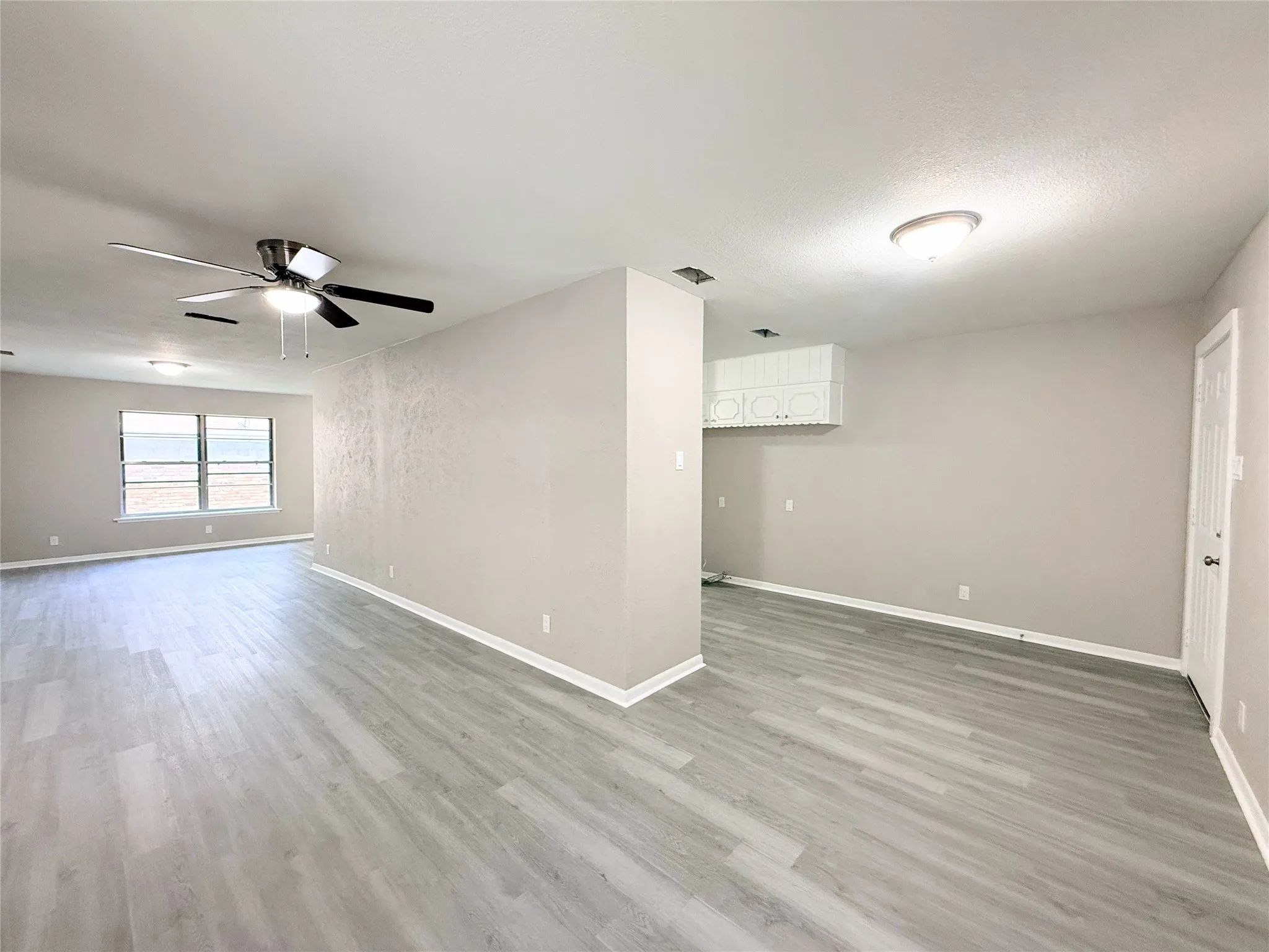 Single Family Residence For Rent in Grayson County , 1228 Oak Drive, Denison, Texas 75020, 3 Bedroom, 2 Bathroom, Garage spaces, 1,596 Sqft, built in 1960, mls#21347380, Real Estate Agent in Denison, Homes For Rent in Grayson county, Homes For Rent in Denison, Realtor in Denison Texas, Real Estate Brokerage Independent Realty Texas, Luminita Cordes Realtor