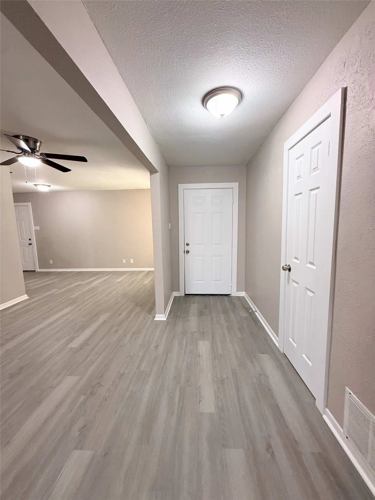 Single Family Residence For Rent in Grayson County , 1228 Oak Drive, Denison, Texas 75020, 3 Bedroom, 2 Bathroom, Garage spaces, 1,596 Sqft, built in 1960, mls#21347380, Real Estate Agent in Denison, Homes For Rent in Grayson county, Homes For Rent in Denison, Realtor in Denison Texas, Real Estate Brokerage Independent Realty Texas, Luminita Cordes Realtor