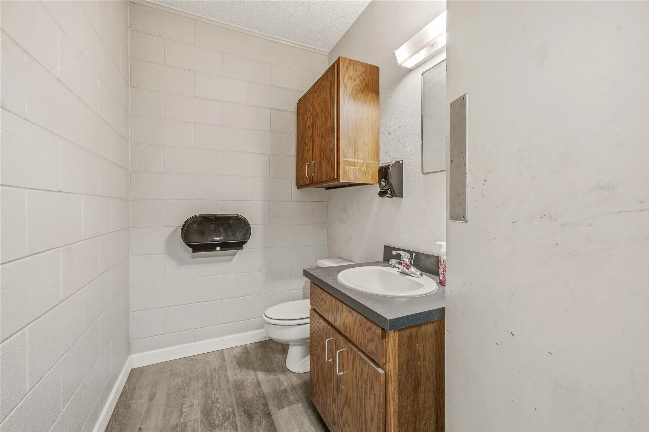 Office For Rent in Parker County , 107 Fannin Street, Millsap, Texas 76066, 0, 0, Garage spaces, 0 Sqft, built in 0, Price $2,500, mls#21347280, Real Estate Agent in Millsap, Homes For Rent in Parker county, Homes For Rent in Millsap, Realtor in Millsap Texas, Real Estate Brokerage Independent Realty Texas, Luminita Cordes Realtor