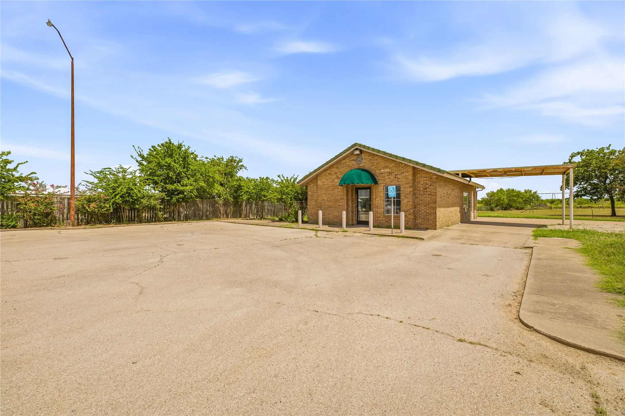 Office For Rent in Parker County , 107 Fannin Street, Millsap, Texas 76066, 0, 0, Garage spaces, 0 Sqft, built in 0, Price $2,500, mls#21347280, Real Estate Agent in Millsap, Homes For Rent in Parker county, Homes For Rent in Millsap, Realtor in Millsap Texas, Real Estate Brokerage Independent Realty Texas, Luminita Cordes Realtor