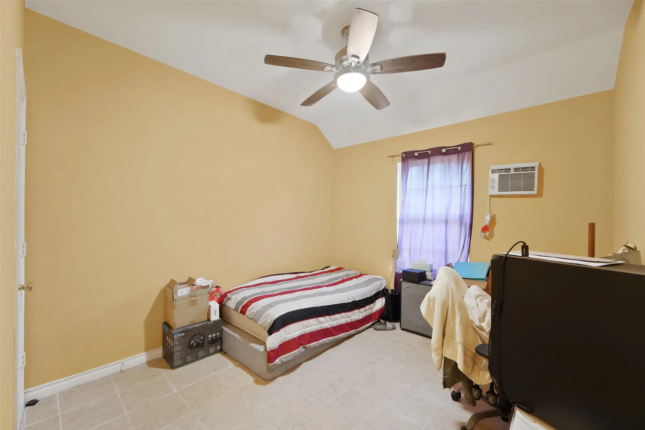 Single Family Residence For Sale in Dallas County , 119 N Frances Street, Dallas, Texas 75211, 3 Bedroom, 2 Bathroom, Garage spaces, 2,012 Sqft, built in 2003, Price $345,000, mls#21348775, Real Estate Agent in Dallas, Homes For Sale in Dallas county, Homes For Sale in Dallas, Realtor in Dallas Texas, Real Estate Brokerage Independent Realty Texas, Luminita Cordes Realtor