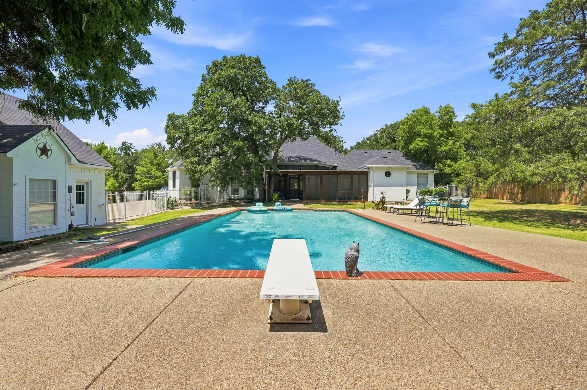 Single Family Residence For Sale in Tarrant County , 1244 Johnson Road, Keller, Texas 76248, 4 Bedroom, 3 Bathroom, 2 Garage spaces, 2,826 Sqft, built in 1990, mls#21343537, Real Estate Agent in Keller, Homes For Sale in Tarrant county, Homes For Sale in Keller, Realtor in Keller Texas, Real Estate Brokerage Independent Realty Texas, Luminita Cordes Realtor