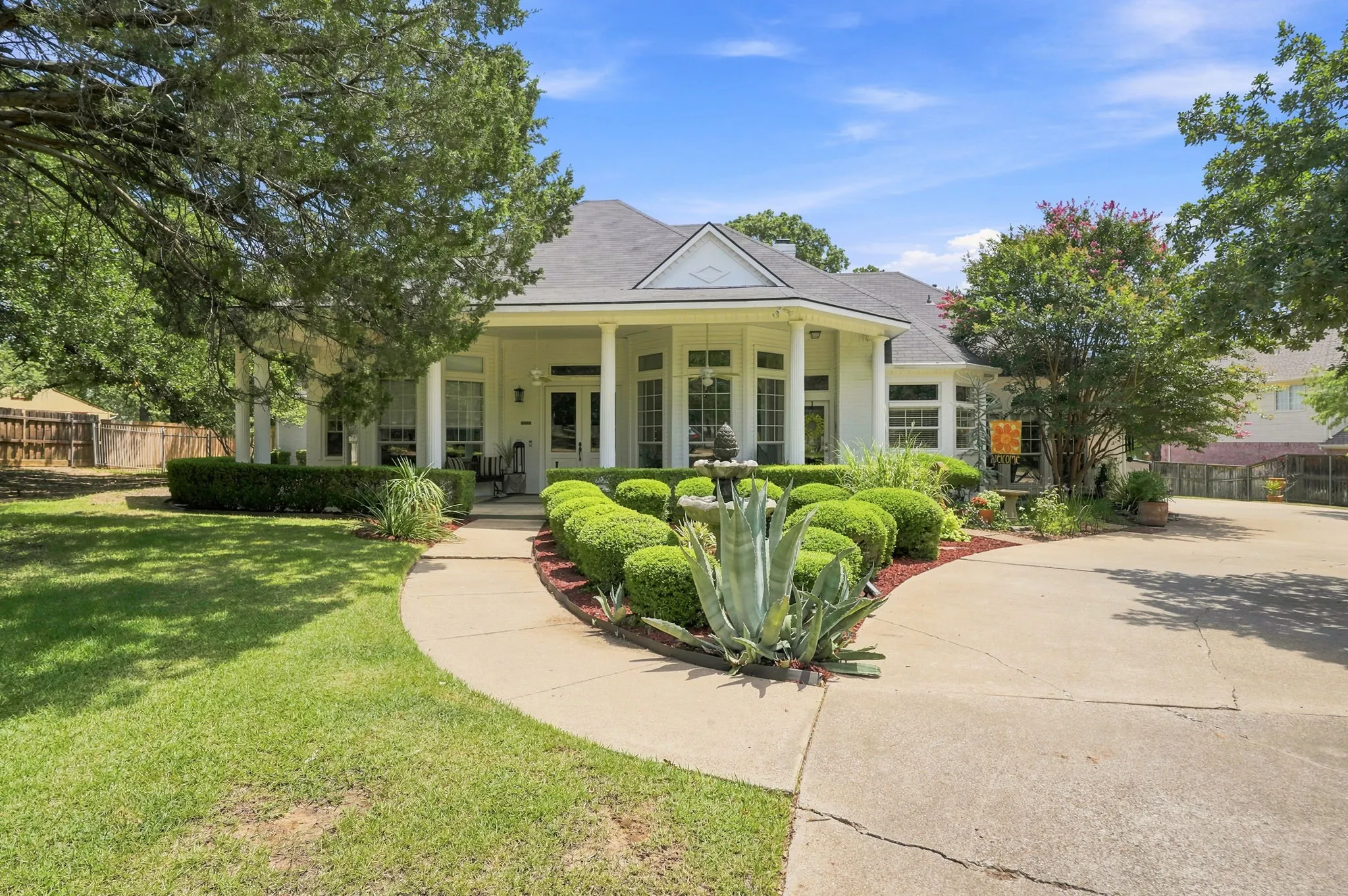 Single Family Residence For Sale in Tarrant County , 1244 Johnson Road, Keller, Texas 76248, 4 Bedroom, 3 Bathroom, 2 Garage spaces, 2,826 Sqft, built in 1990, mls#21343537, Real Estate Agent in Keller, Homes For Sale in Tarrant county, Homes For Sale in Keller, Realtor in Keller Texas, Real Estate Brokerage Independent Realty Texas, Luminita Cordes Realtor