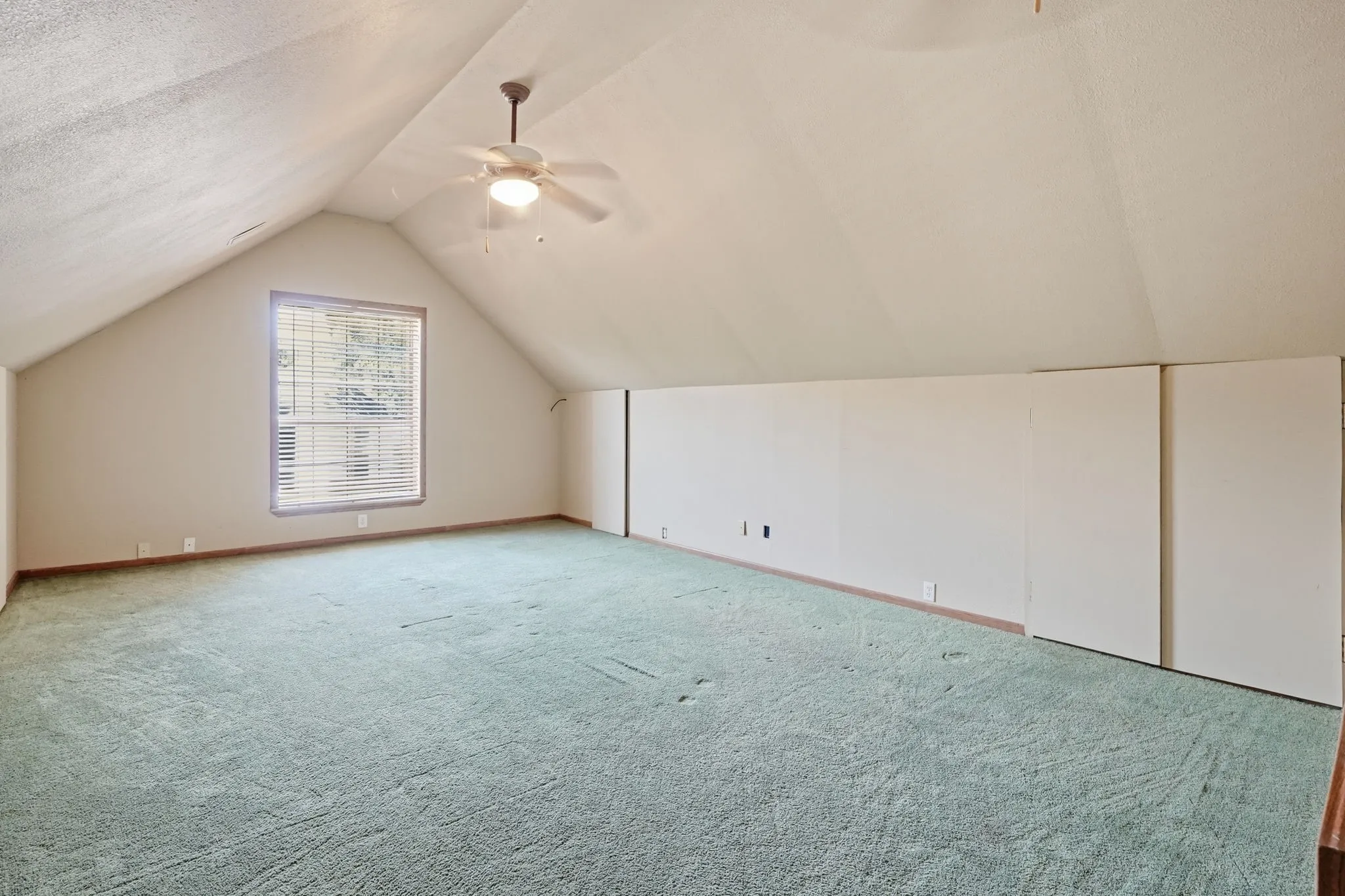 Single Family Residence For Sale in Tarrant County , 1244 Johnson Road, Keller, Texas 76248, 4 Bedroom, 3 Bathroom, 2 Garage spaces, 2,826 Sqft, built in 1990, mls#21343537, Real Estate Agent in Keller, Homes For Sale in Tarrant county, Homes For Sale in Keller, Realtor in Keller Texas, Real Estate Brokerage Independent Realty Texas, Luminita Cordes Realtor