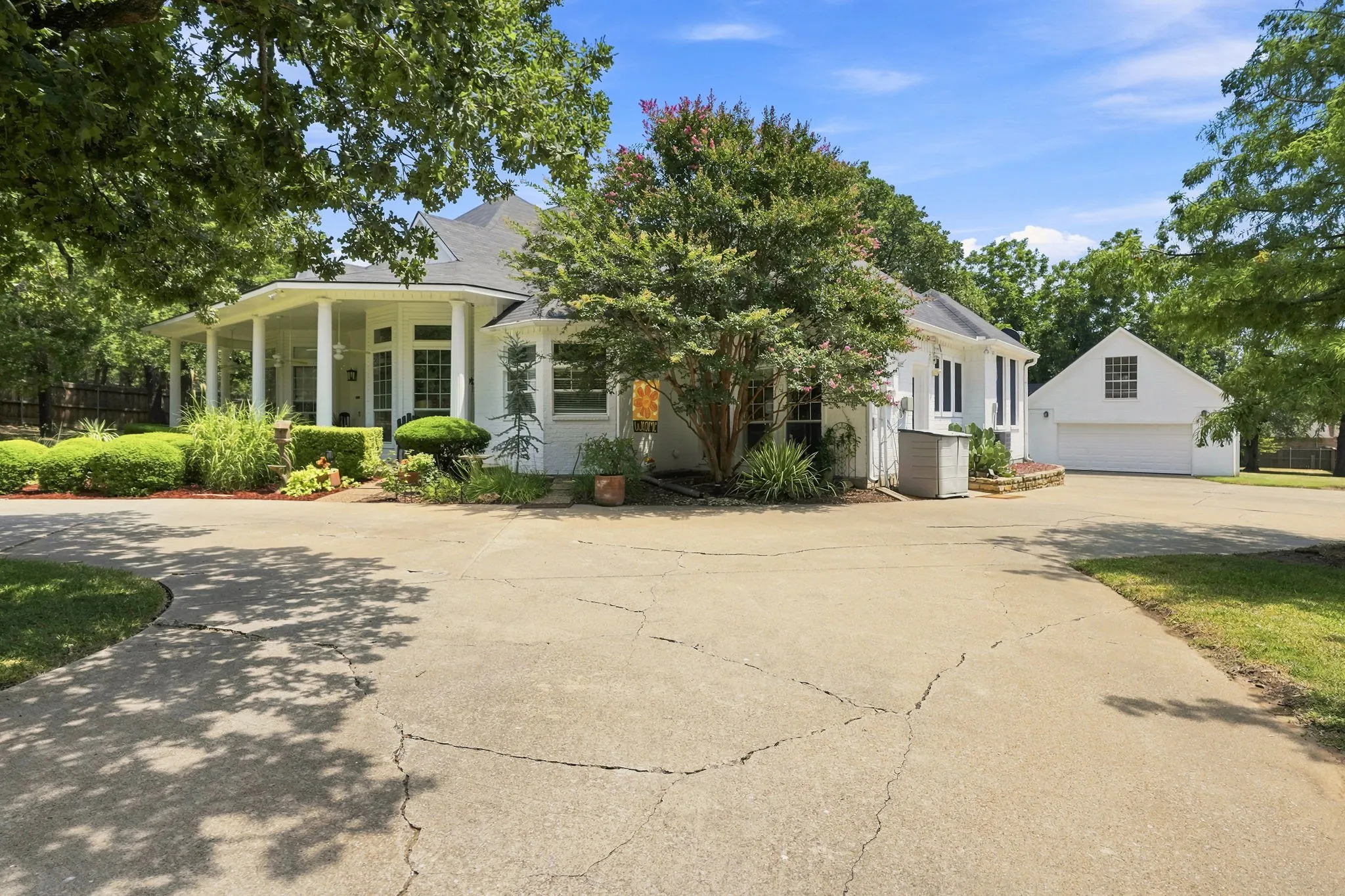 Single Family Residence For Sale in Tarrant County , 1244 Johnson Road, Keller, Texas 76248, 4 Bedroom, 3 Bathroom, 2 Garage spaces, 2,826 Sqft, built in 1990, mls#21343537, Real Estate Agent in Keller, Homes For Sale in Tarrant county, Homes For Sale in Keller, Realtor in Keller Texas, Real Estate Brokerage Independent Realty Texas, Luminita Cordes Realtor