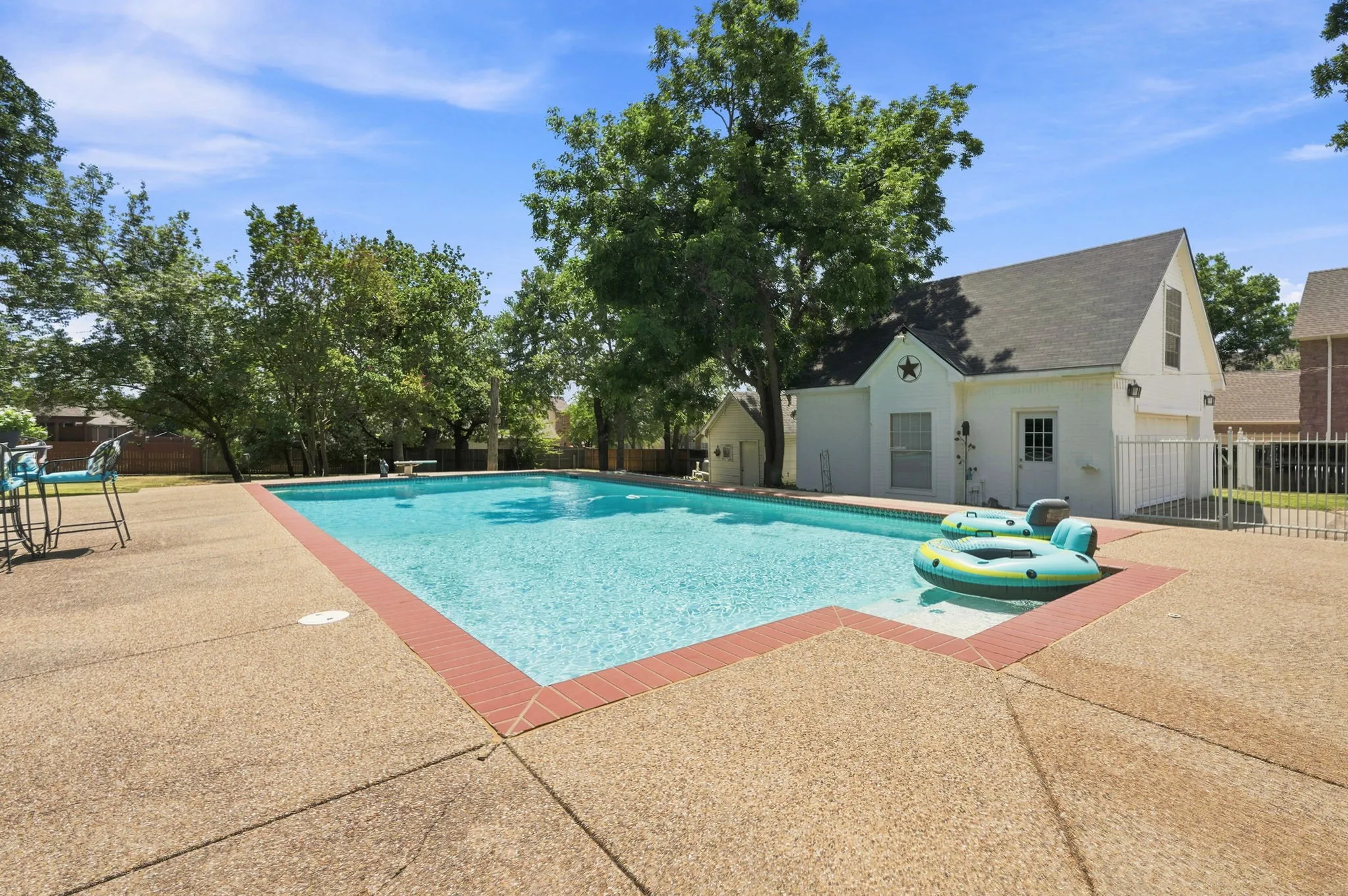 Single Family Residence For Sale in Tarrant County , 1244 Johnson Road, Keller, Texas 76248, 4 Bedroom, 3 Bathroom, 2 Garage spaces, 2,826 Sqft, built in 1990, mls#21343537, Real Estate Agent in Keller, Homes For Sale in Tarrant county, Homes For Sale in Keller, Realtor in Keller Texas, Real Estate Brokerage Independent Realty Texas, Luminita Cordes Realtor
