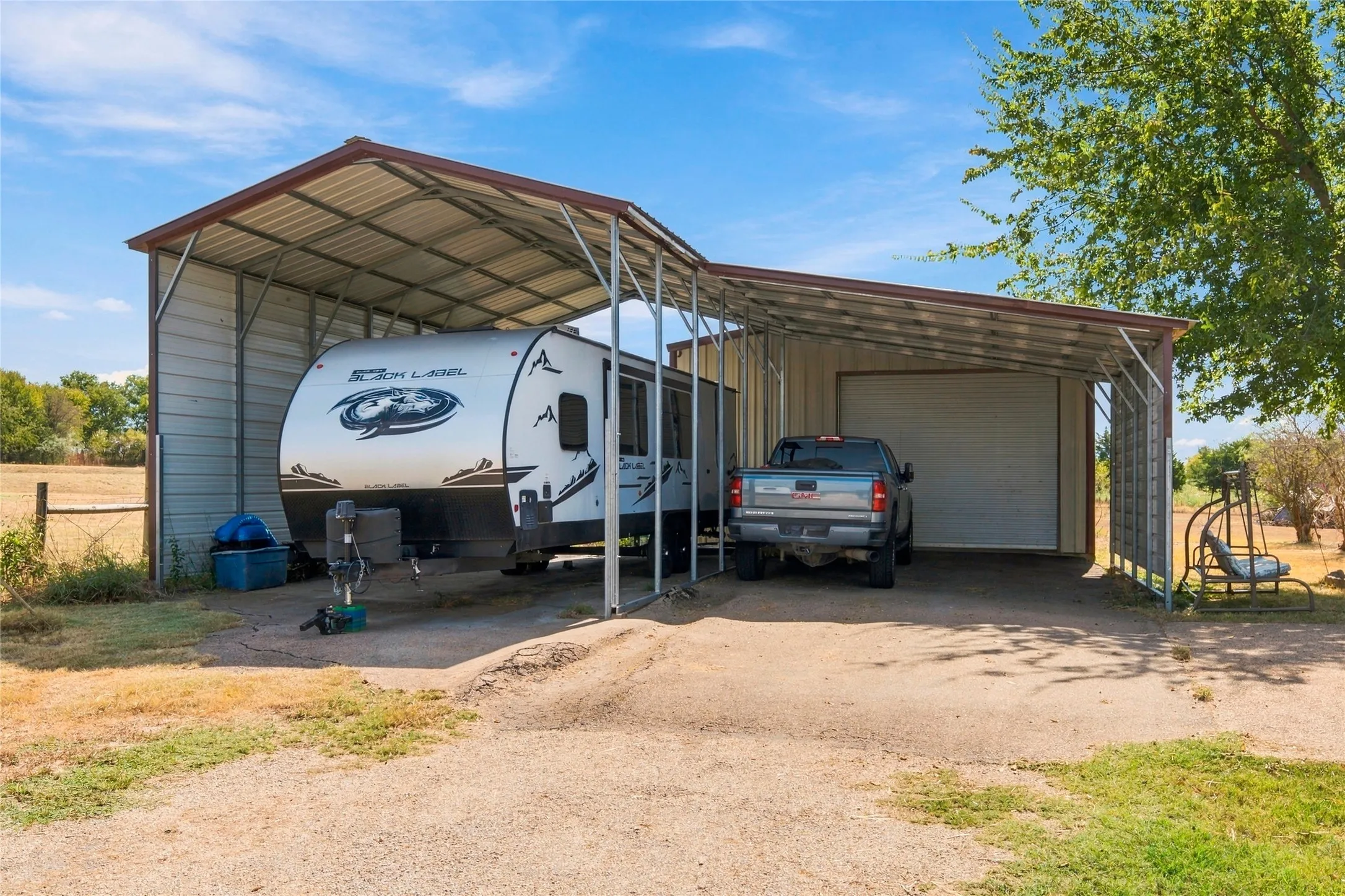 Single Family Residence For Sale in Mc Lennan County , 580 Easy Road, West, Texas 76691, 4 Bedroom, 2 Bathroom, 2 Garage spaces, 2,446 Sqft, built in 1997, mls#21347540, Real Estate Agent in West, Homes For Sale in Mc Lennan county, Homes For Sale in West, Realtor in West Texas, Real Estate Brokerage Independent Realty Texas, Luminita Cordes Realtor