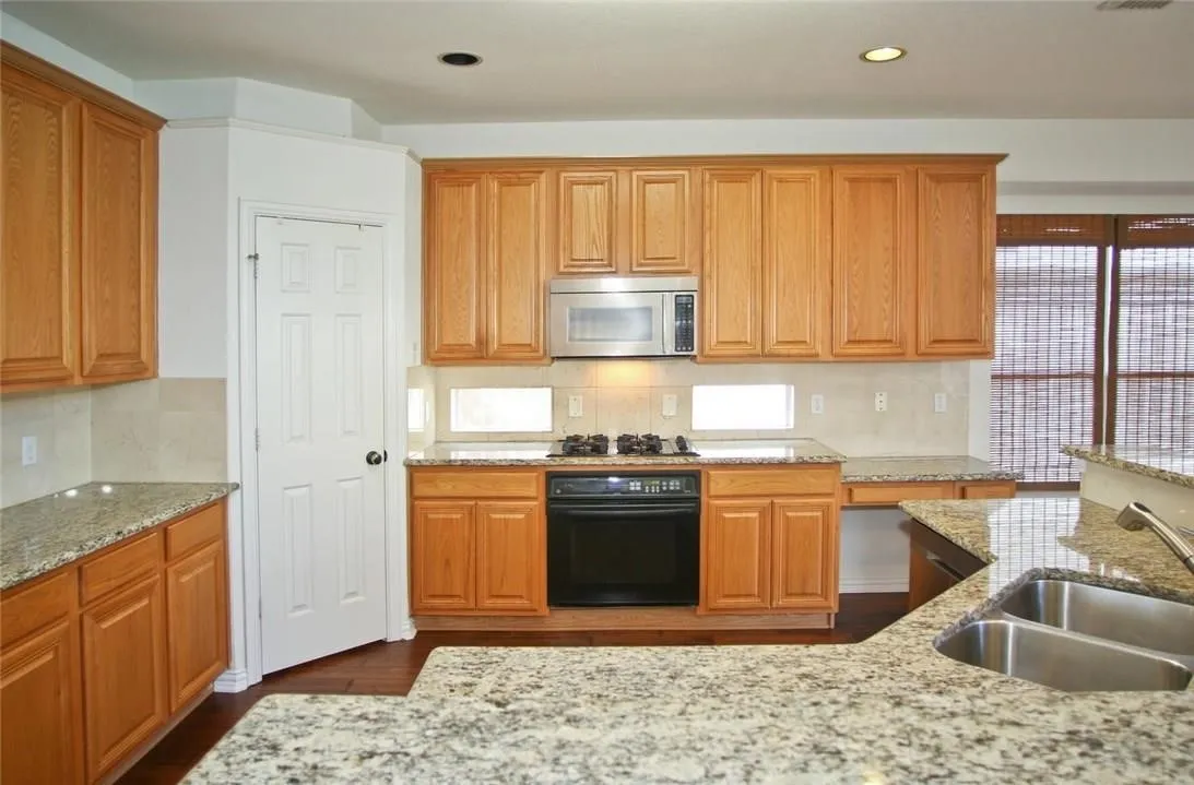 Single Family Residence For Rent in Collin County , 4551 Hawkhurst Drive, Plano, Texas 75024, 4 Bedroom, 3 Bathroom, 2 Garage spaces, 2,850 Sqft, built in 2000, mls#21348664, Real Estate Agent in Plano, Homes For Rent in Collin county, Homes For Rent in Plano, Realtor in Plano Texas, Real Estate Brokerage Independent Realty Texas, Luminita Cordes Realtor