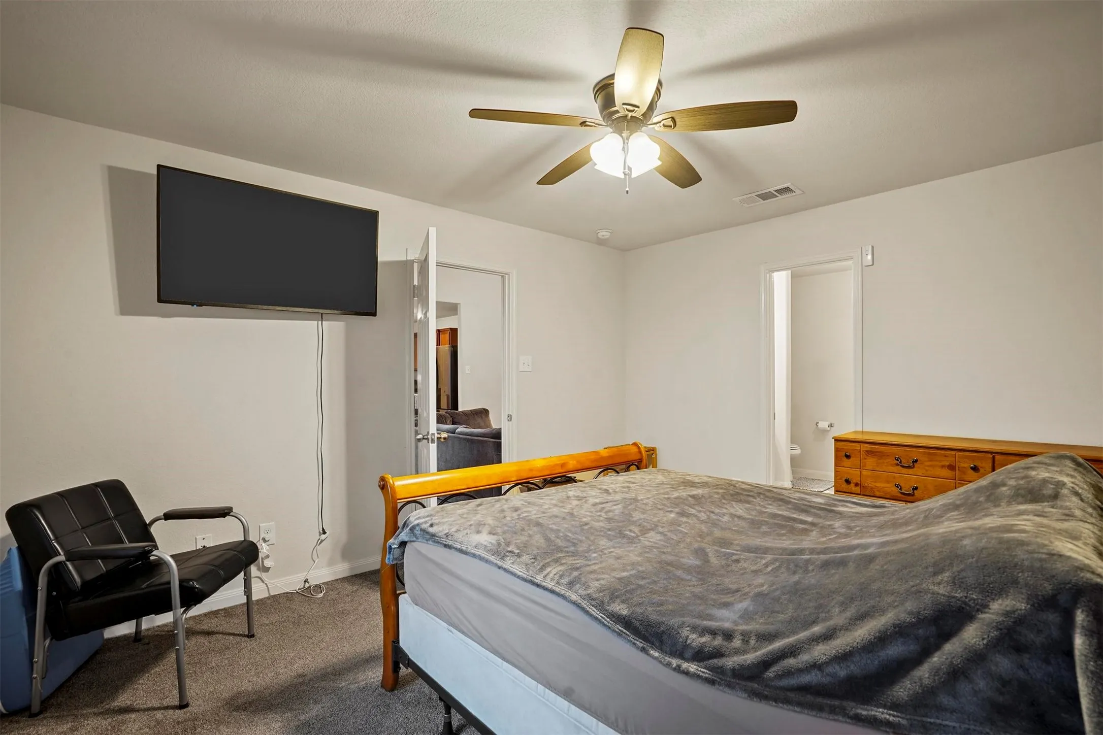 Single Family Residence For Sale in Wise County , 121 Dodge City Court, Newark, Texas 76071, 3 Bedroom, 2 Bathroom, 2 Garage spaces, 1,330 Sqft, built in 2011, mls#21348833, Real Estate Agent in Newark, Homes For Sale in Wise county, Homes For Sale in Newark, Realtor in Newark Texas, Real Estate Brokerage Independent Realty Texas, Luminita Cordes Realtor