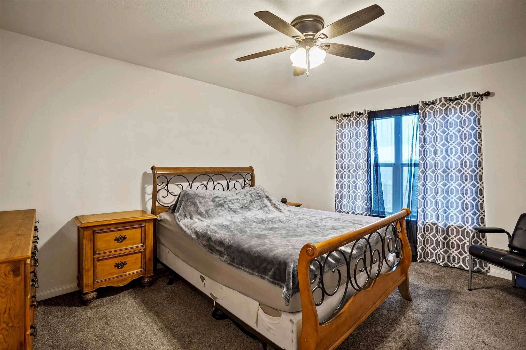 Single Family Residence For Sale in Wise County , 121 Dodge City Court, Newark, Texas 76071, 3 Bedroom, 2 Bathroom, 2 Garage spaces, 1,330 Sqft, built in 2011, mls#21348833, Real Estate Agent in Newark, Homes For Sale in Wise county, Homes For Sale in Newark, Realtor in Newark Texas, Real Estate Brokerage Independent Realty Texas, Luminita Cordes Realtor