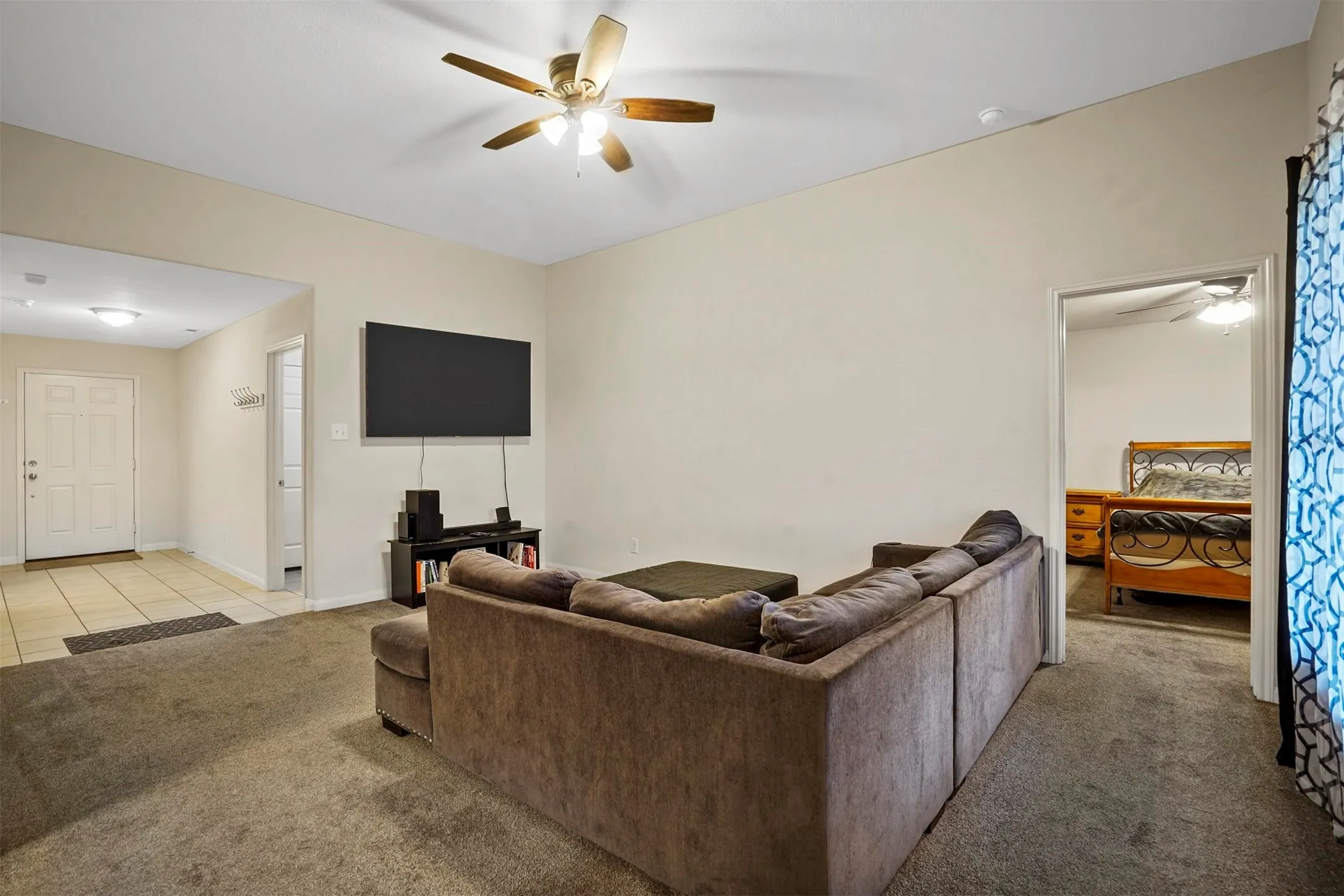 Single Family Residence For Sale in Wise County , 121 Dodge City Court, Newark, Texas 76071, 3 Bedroom, 2 Bathroom, 2 Garage spaces, 1,330 Sqft, built in 2011, mls#21348833, Real Estate Agent in Newark, Homes For Sale in Wise county, Homes For Sale in Newark, Realtor in Newark Texas, Real Estate Brokerage Independent Realty Texas, Luminita Cordes Realtor