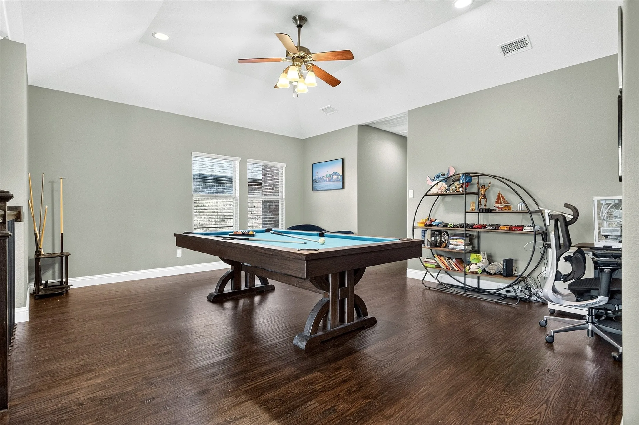 Single Family Residence For Sale in Collin County , 3016 Martello Lane, Plano, Texas 75074, 3 Bedroom, 3 Bathroom, 2 Garage spaces, 2,750 Sqft, built in 2014, mls#21347822, Real Estate Agent in Plano, Homes For Sale in Collin county, Homes For Sale in Plano, Realtor in Plano Texas, Real Estate Brokerage Independent Realty Texas, Luminita Cordes Realtor