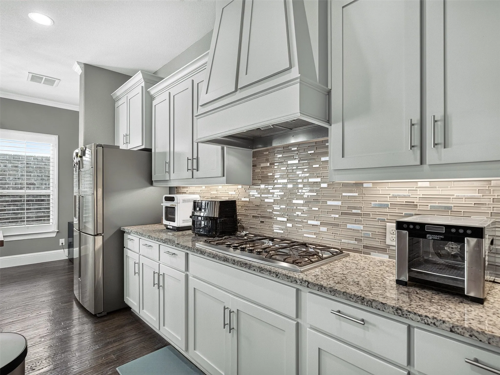 Single Family Residence For Sale in Collin County , 3016 Martello Lane, Plano, Texas 75074, 3 Bedroom, 3 Bathroom, 2 Garage spaces, 2,750 Sqft, built in 2014, mls#21347822, Real Estate Agent in Plano, Homes For Sale in Collin county, Homes For Sale in Plano, Realtor in Plano Texas, Real Estate Brokerage Independent Realty Texas, Luminita Cordes Realtor