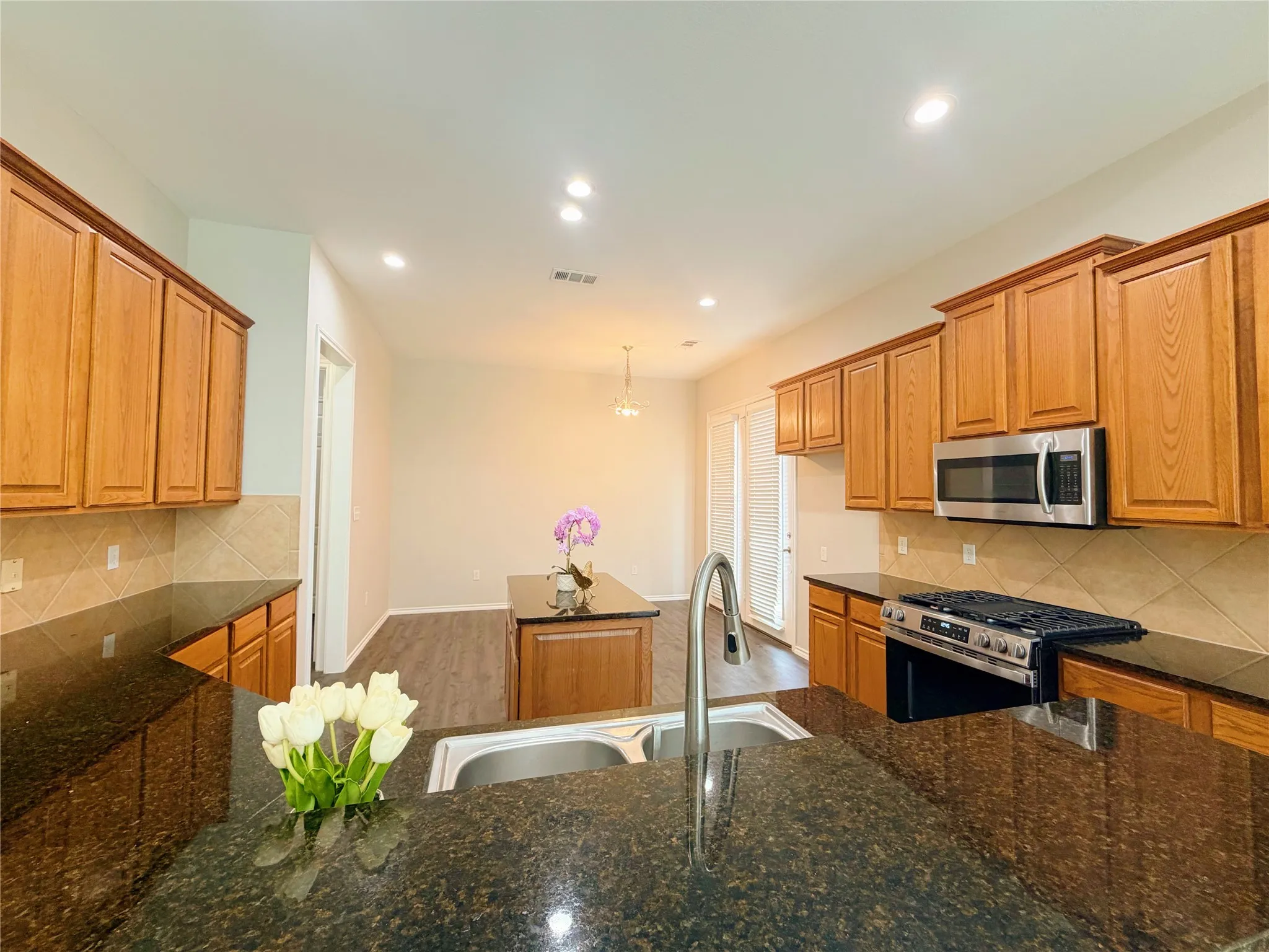 Single Family Residence For Rent in Collin County , 69 Cattail Pond Drive, Frisco, Texas 75034, 4 Bedroom, 3 Bathroom, 2 Garage spaces, 2,745 Sqft, built in 2003, mls#21348860, Real Estate Agent in Frisco, Homes For Rent in Collin county, Homes For Rent in Frisco, Realtor in Frisco Texas, Real Estate Brokerage Independent Realty Texas, Luminita Cordes Realtor