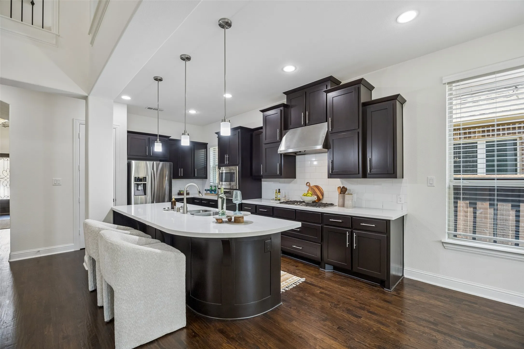 Single Family Residence For Sale in Dallas County , 7266 Clementine Drive, Irving, Texas 75063, 4 Bedroom, 4 Bathroom, 2 Garage spaces, 3,345 Sqft, built in 2015, mls#21348728, Real Estate Agent in Irving, Homes For Sale in Dallas county, Homes For Sale in Irving, Realtor in Irving Texas, Real Estate Brokerage Independent Realty Texas, Luminita Cordes Realtor