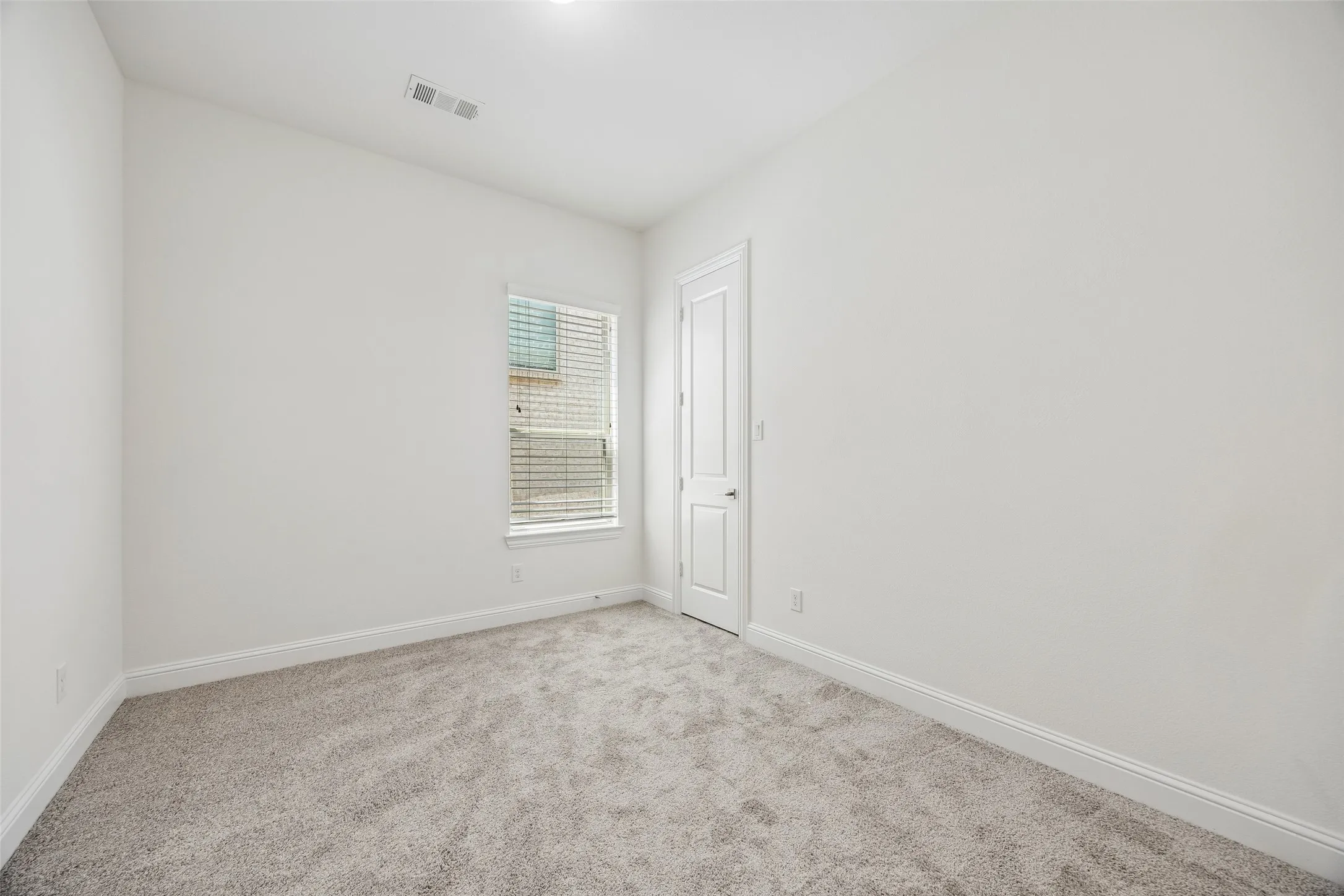 Single Family Residence For Sale in Dallas County , 7266 Clementine Drive, Irving, Texas 75063, 4 Bedroom, 4 Bathroom, 2 Garage spaces, 3,345 Sqft, built in 2015, mls#21348728, Real Estate Agent in Irving, Homes For Sale in Dallas county, Homes For Sale in Irving, Realtor in Irving Texas, Real Estate Brokerage Independent Realty Texas, Luminita Cordes Realtor