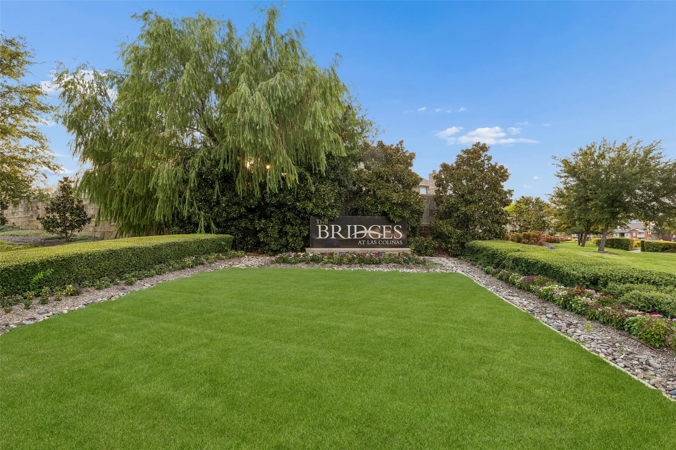 Single Family Residence For Sale in Dallas County , 7266 Clementine Drive, Irving, Texas 75063, 4 Bedroom, 4 Bathroom, 2 Garage spaces, 3,345 Sqft, built in 2015, mls#21348728, Real Estate Agent in Irving, Homes For Sale in Dallas county, Homes For Sale in Irving, Realtor in Irving Texas, Real Estate Brokerage Independent Realty Texas, Luminita Cordes Realtor