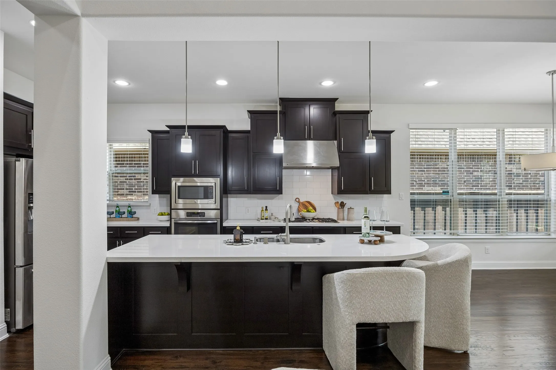 Single Family Residence For Sale in Dallas County , 7266 Clementine Drive, Irving, Texas 75063, 4 Bedroom, 4 Bathroom, 2 Garage spaces, 3,345 Sqft, built in 2015, mls#21348728, Real Estate Agent in Irving, Homes For Sale in Dallas county, Homes For Sale in Irving, Realtor in Irving Texas, Real Estate Brokerage Independent Realty Texas, Luminita Cordes Realtor